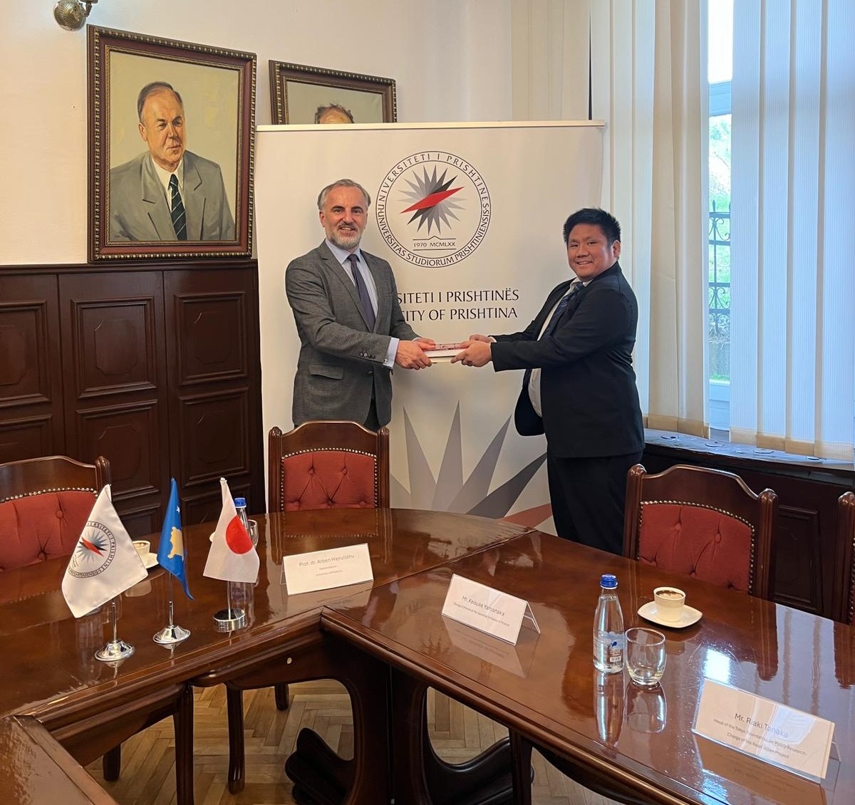 Japonia vjen me libra në Kosovë