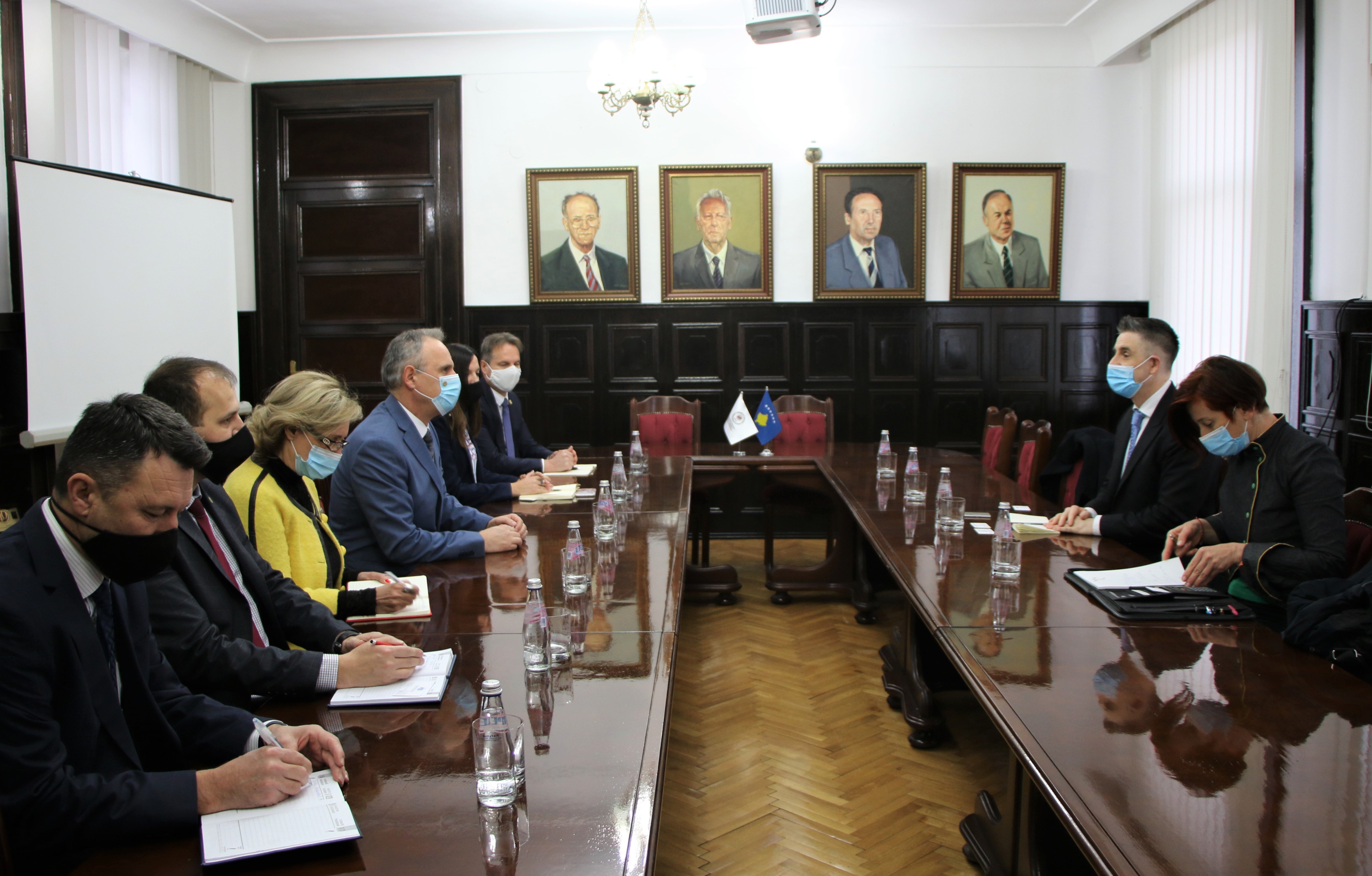Diskutohen iniciativa për bashkëpunim ndërmjet UP-së dhe institucioneve australiane të arsimit të lartë