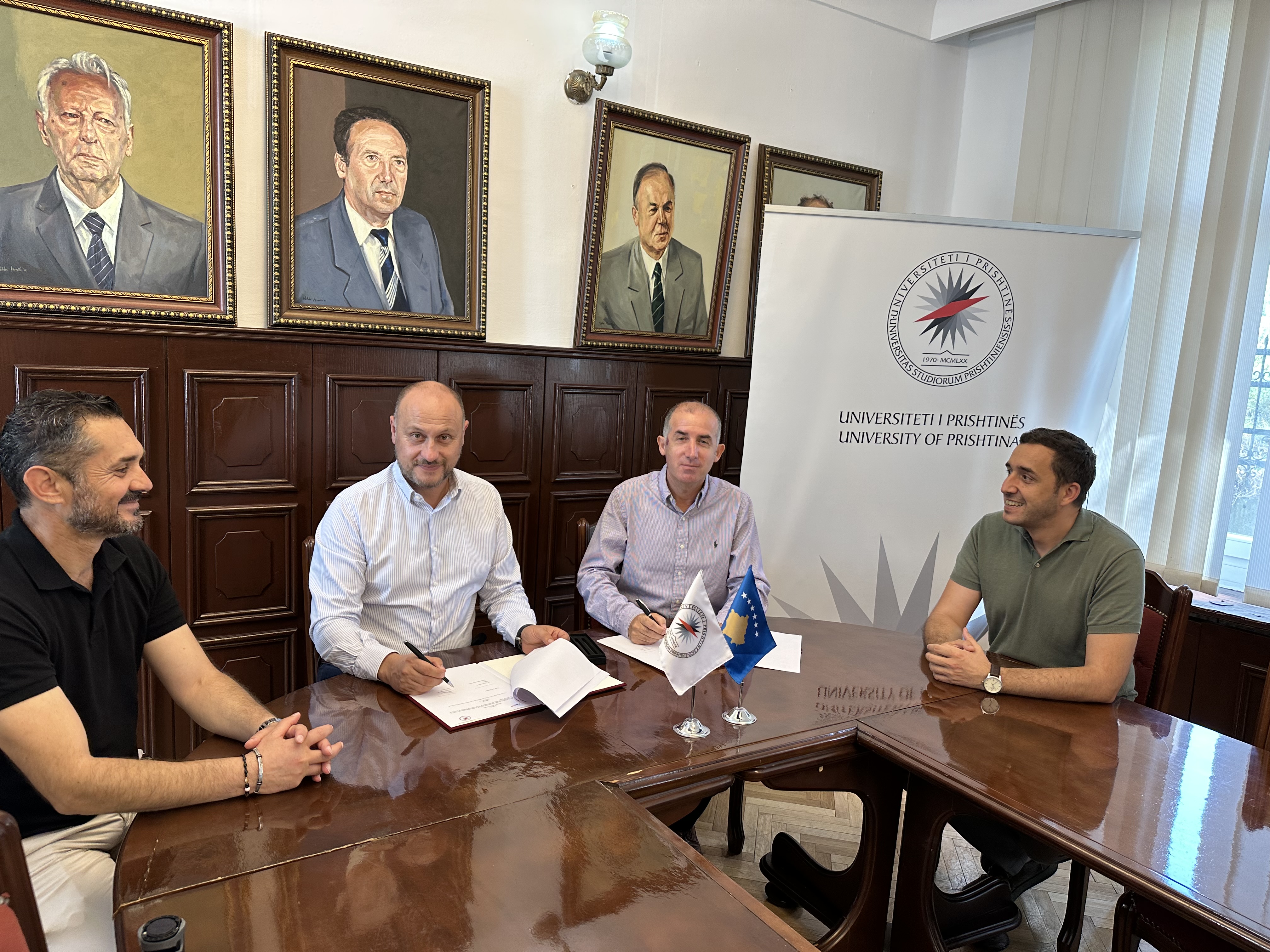 UP-ja dhe VentureUP Qendra e Inovacionit dhe Ndërrmarrësisë nenshkruan marreveshje të bashkëpunimit