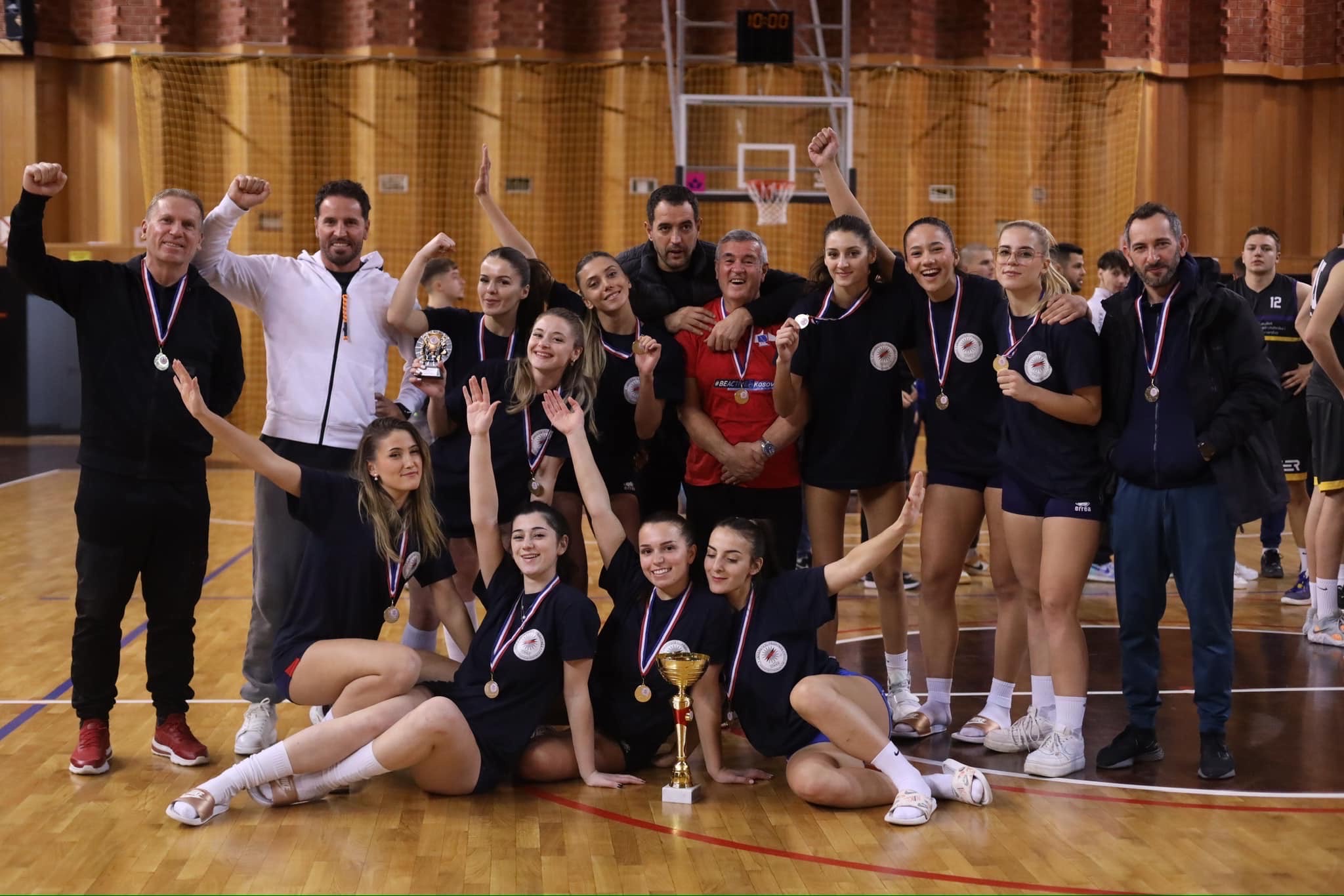 Studentet e FEFS-it kampione në garën e volejbollit të mbajtur në Dubrovnik - Kroaci