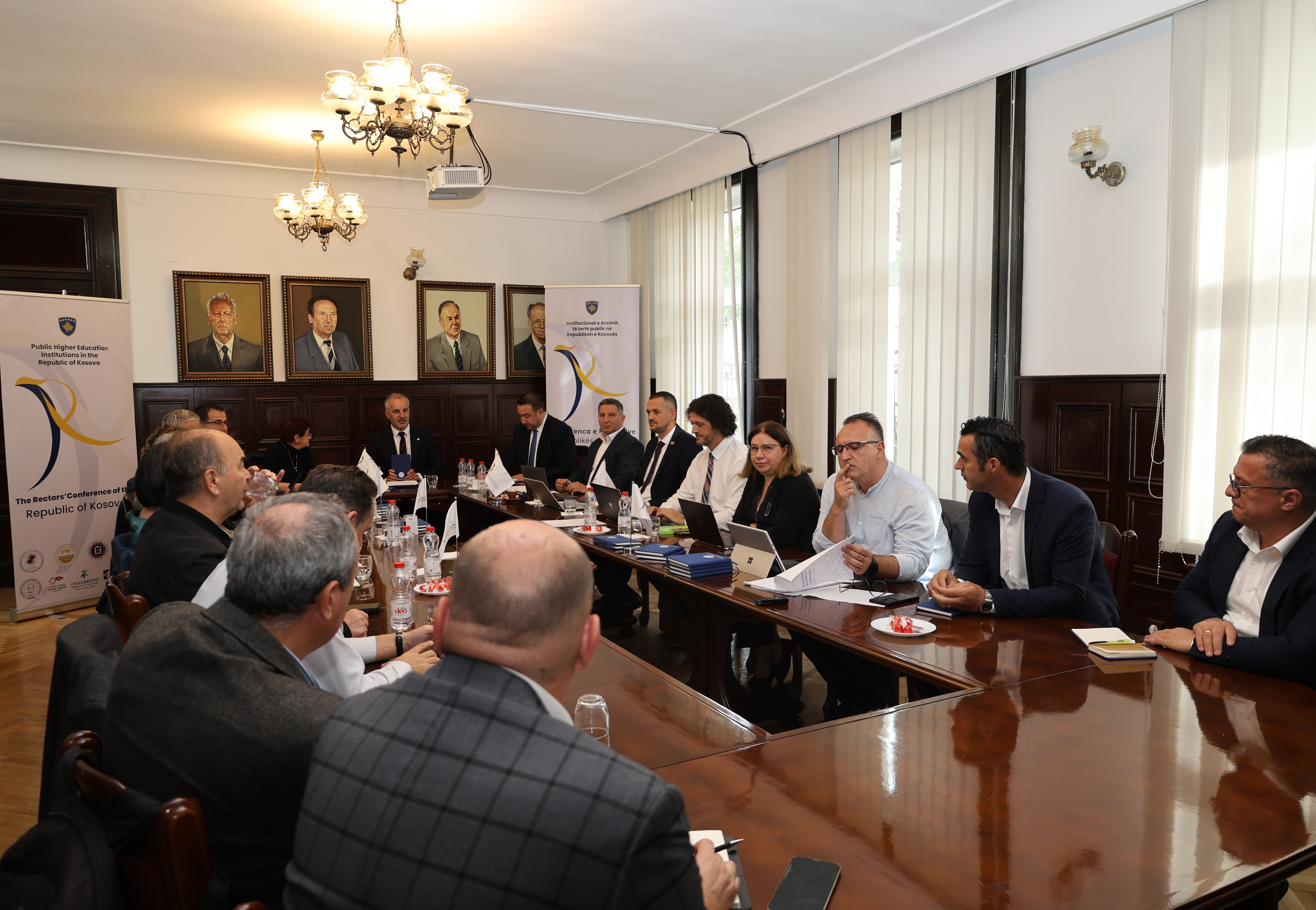 Roundtable on the National Science Program: Bridging the Gap Between Strategies on Paper and Their Practical Implementation