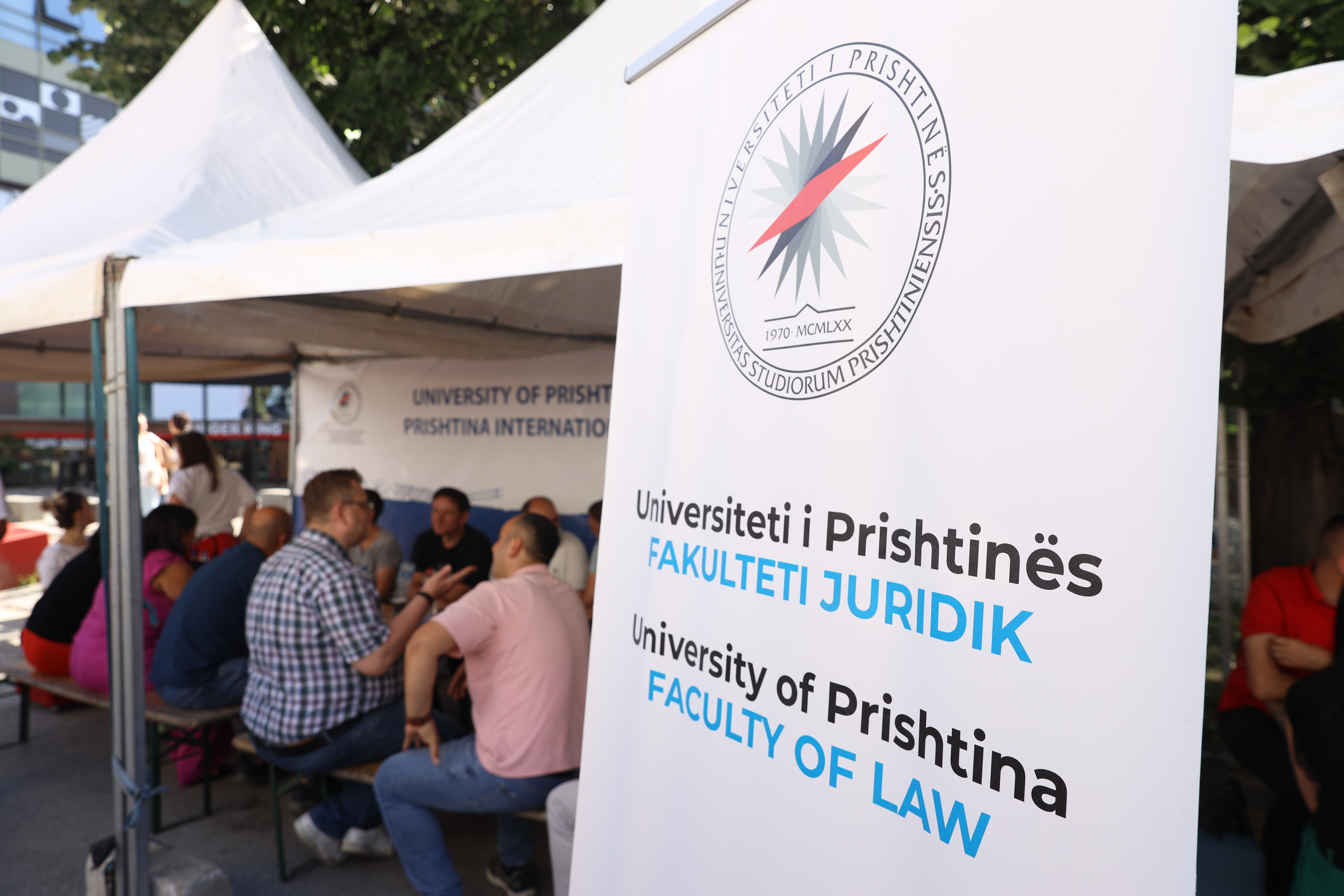 Fuqizimi i juristëve të ardhshëm: Programi i studimeve bazë të Fakultetit Juridik prezentohet në UVP