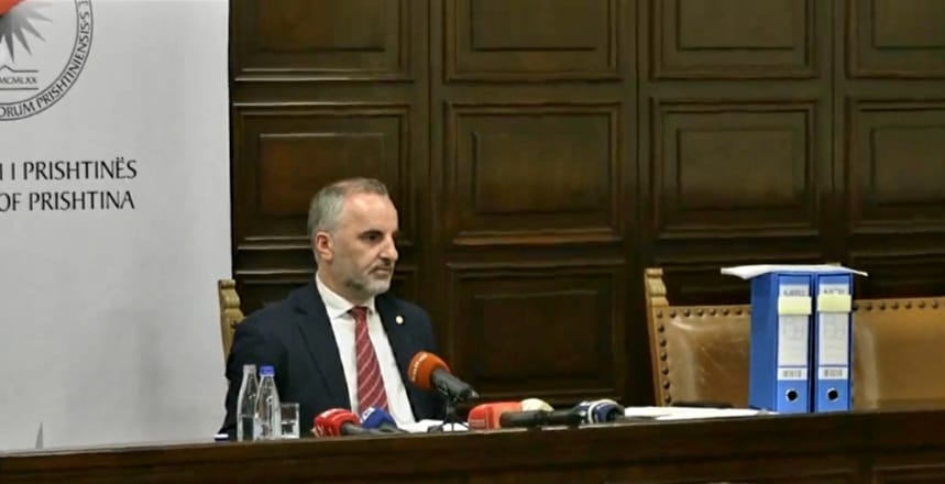 Rektori Hajrullahu: Dera e Rektoratit është e hapur për studentët