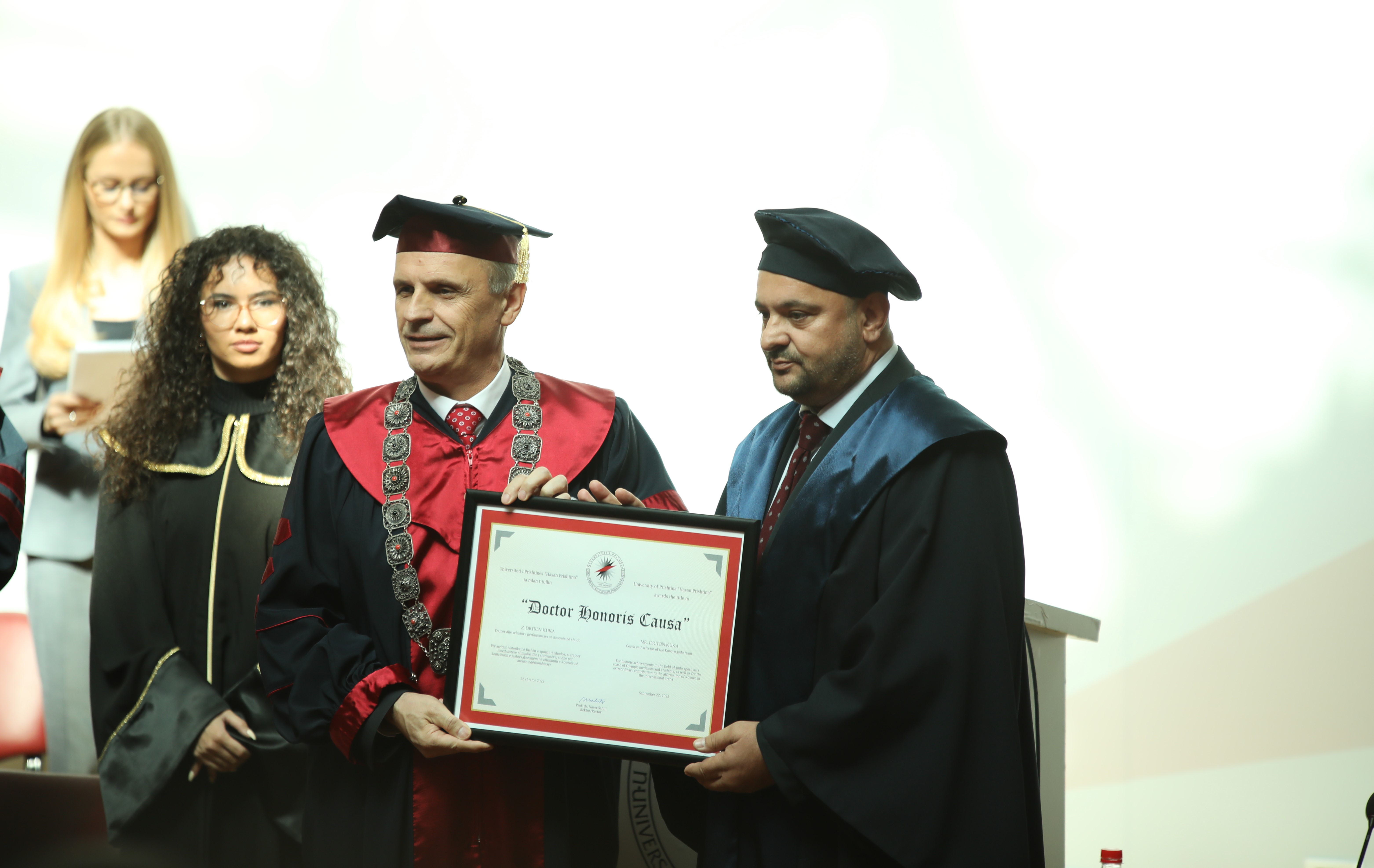 UP-ja e shpall Doctor Honoris Causa trajnerin Driton Kuka
