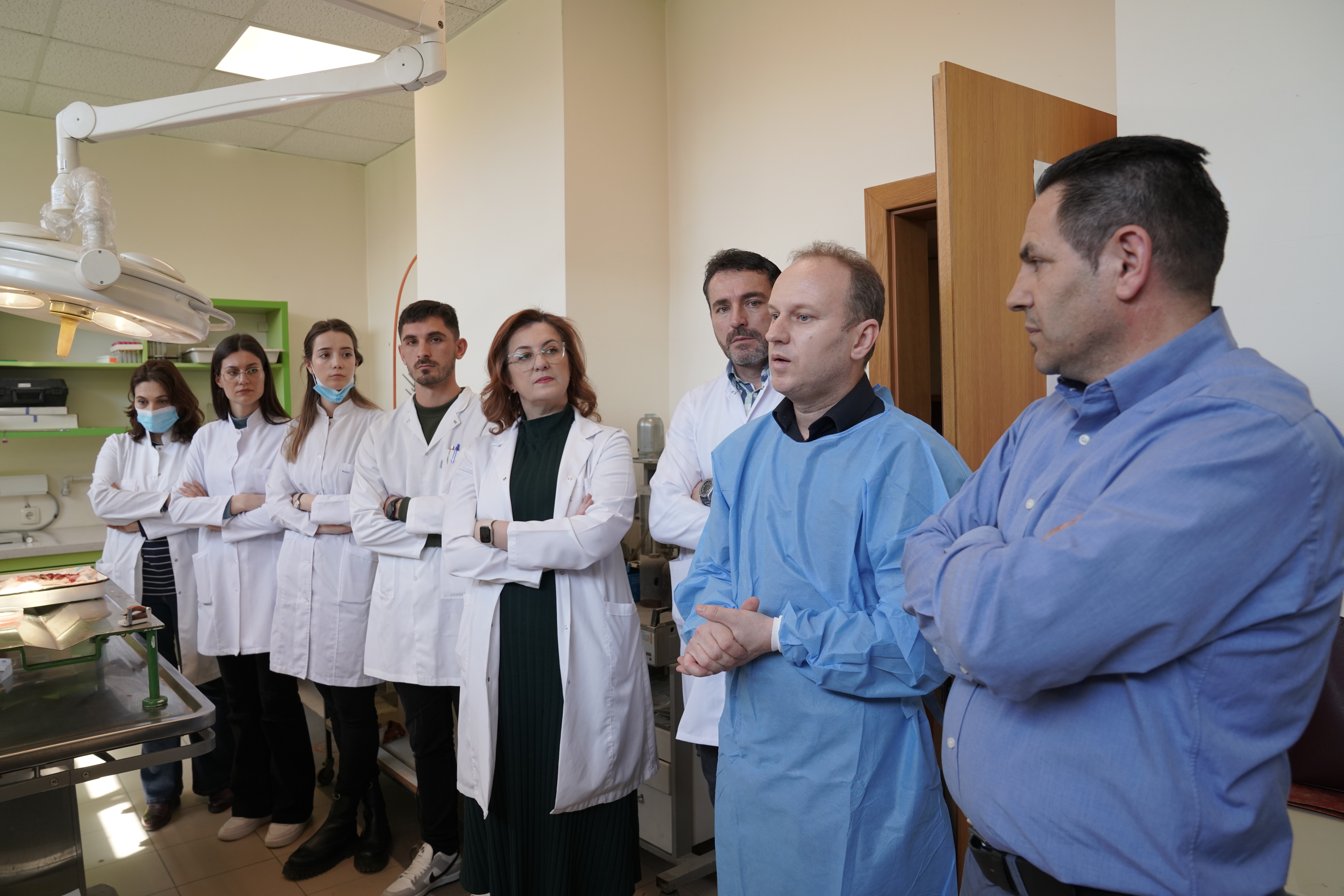 The staff and students of the Faculty of Medicine conduct research with modern and advanced laboratory equipment