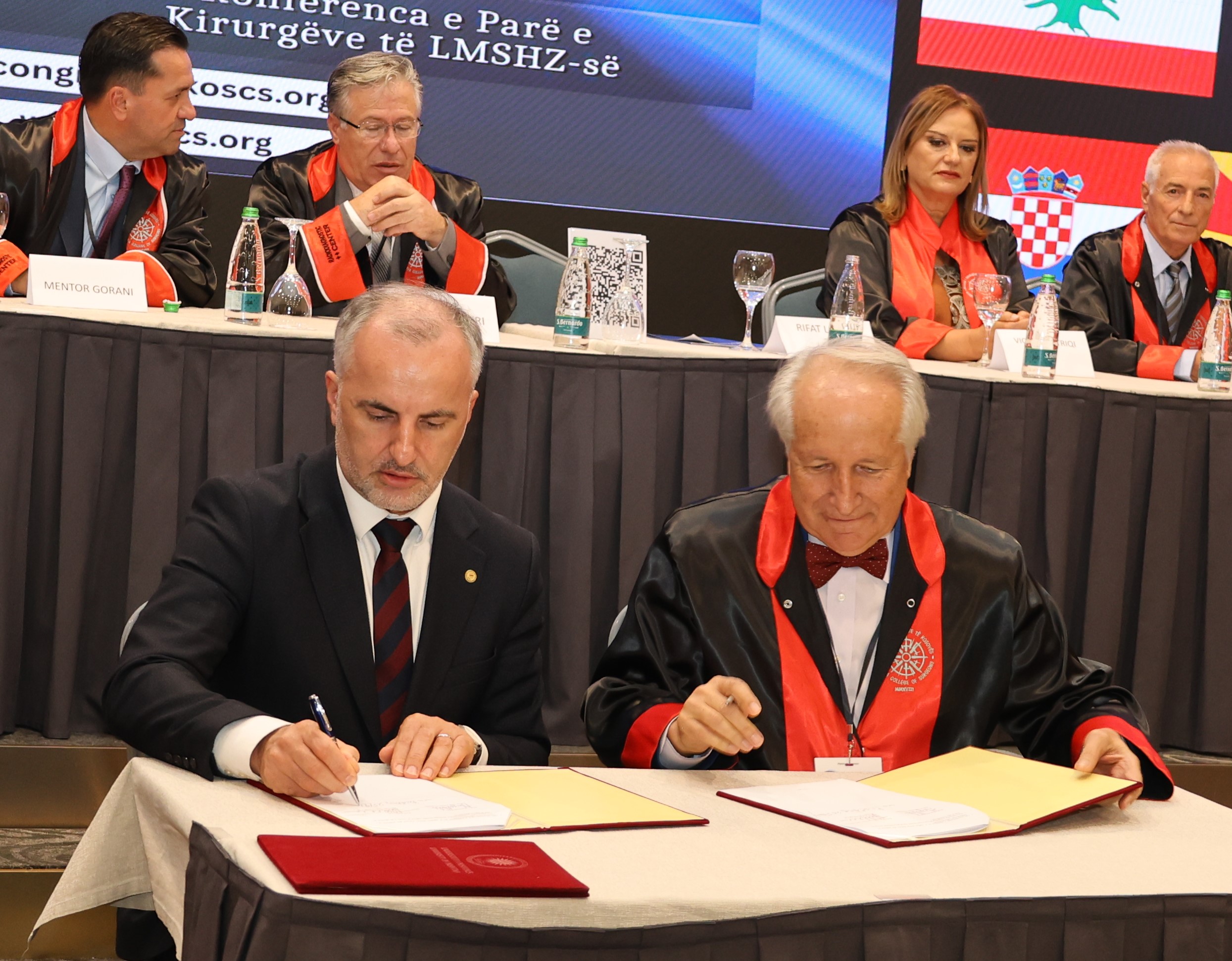 Agreement for the Center for Advanced Research, Simulation, and Training Signed at Surgeons' Congress
