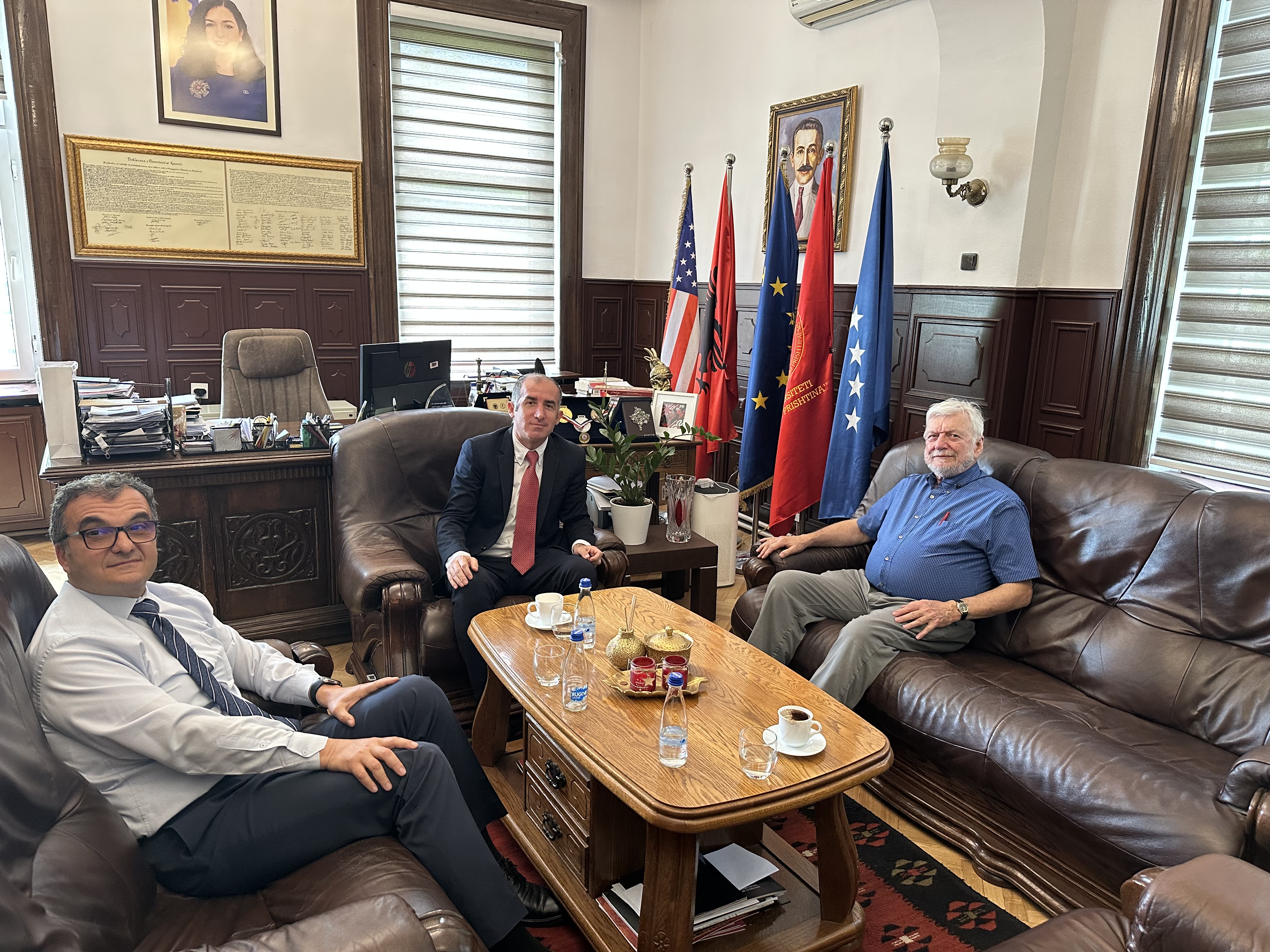 Profesori Richard Hall po qëndron në UP me programin “Fulbright Specialist” - Do të mbështesë Këshillin e Etikës