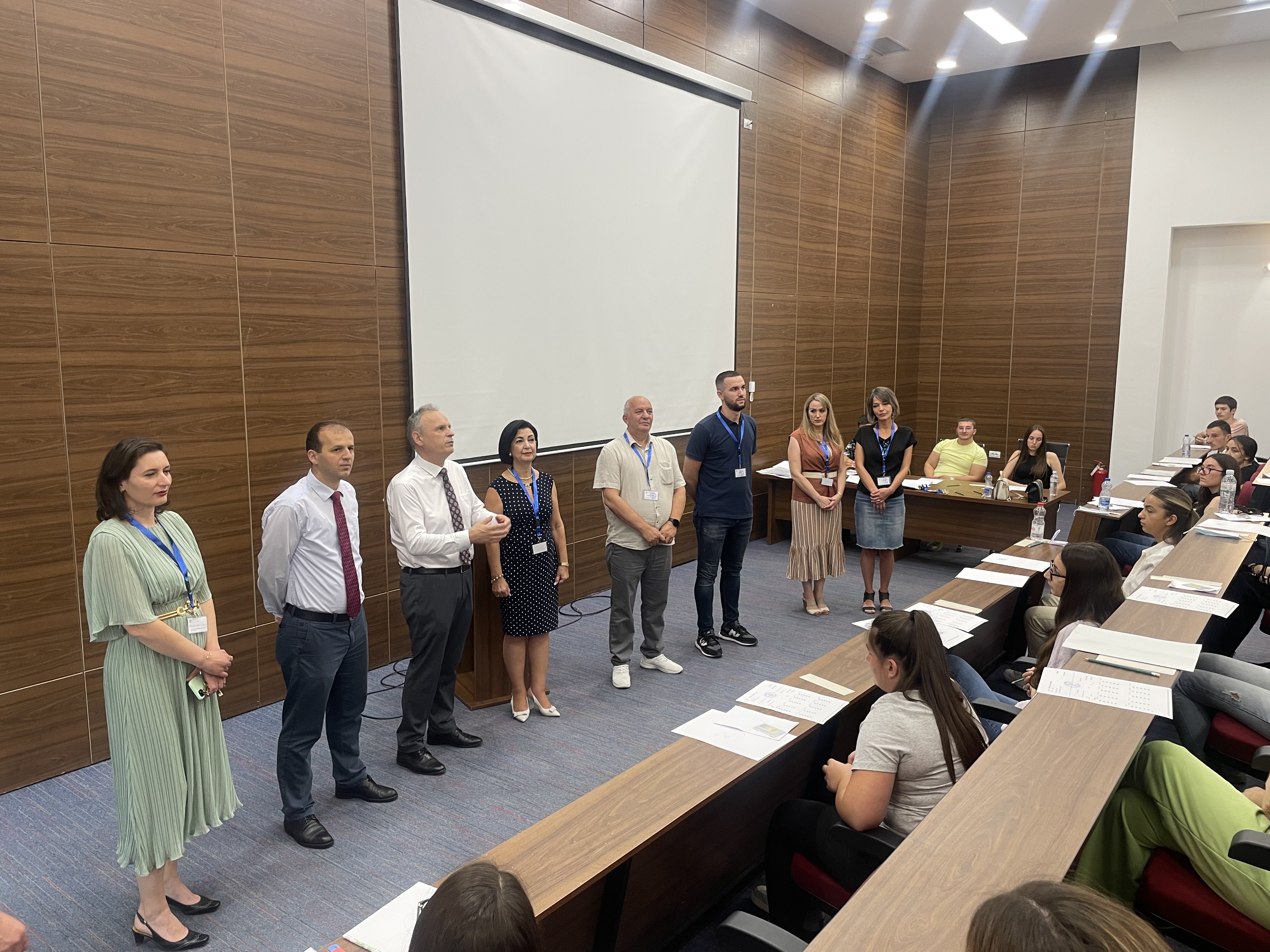 Mbahet provimi pranues për studentë të rinj në Fakultetin e Mjekësisë