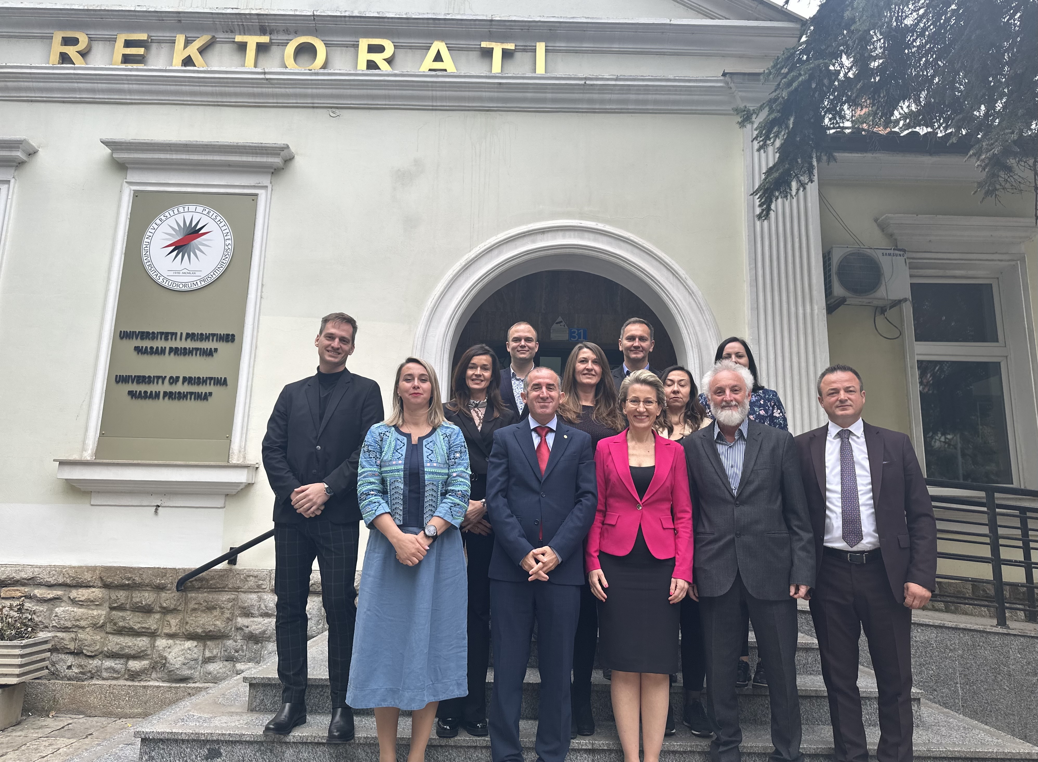 Rektori Qerim Qerimi priti në takim rektoren Danuta Zawadzka të Universitetit të Teknologjisë Koszalin, Poloni