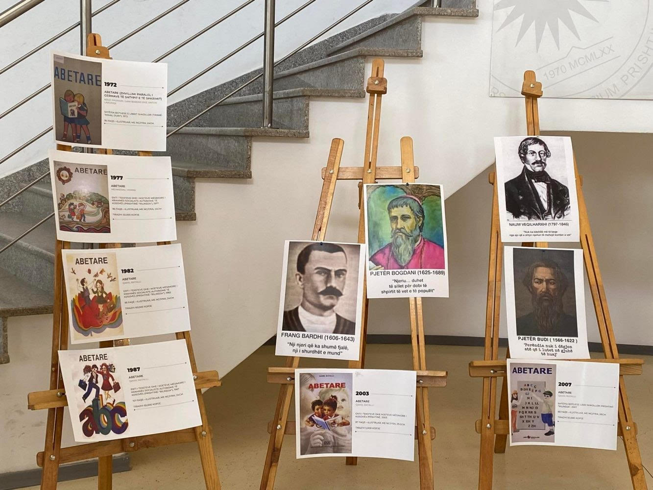 Abetarja ndër vite në fokus të ekspozitës së studentëve të UP-së për Ditën e Mësuesit