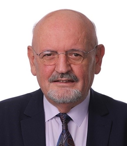 Lë fizikisht këtë botë dr. Isuf Dedushaj, Universiteti i Prishtinës ngushëllon familjen dhe personelin akademik e shkencor