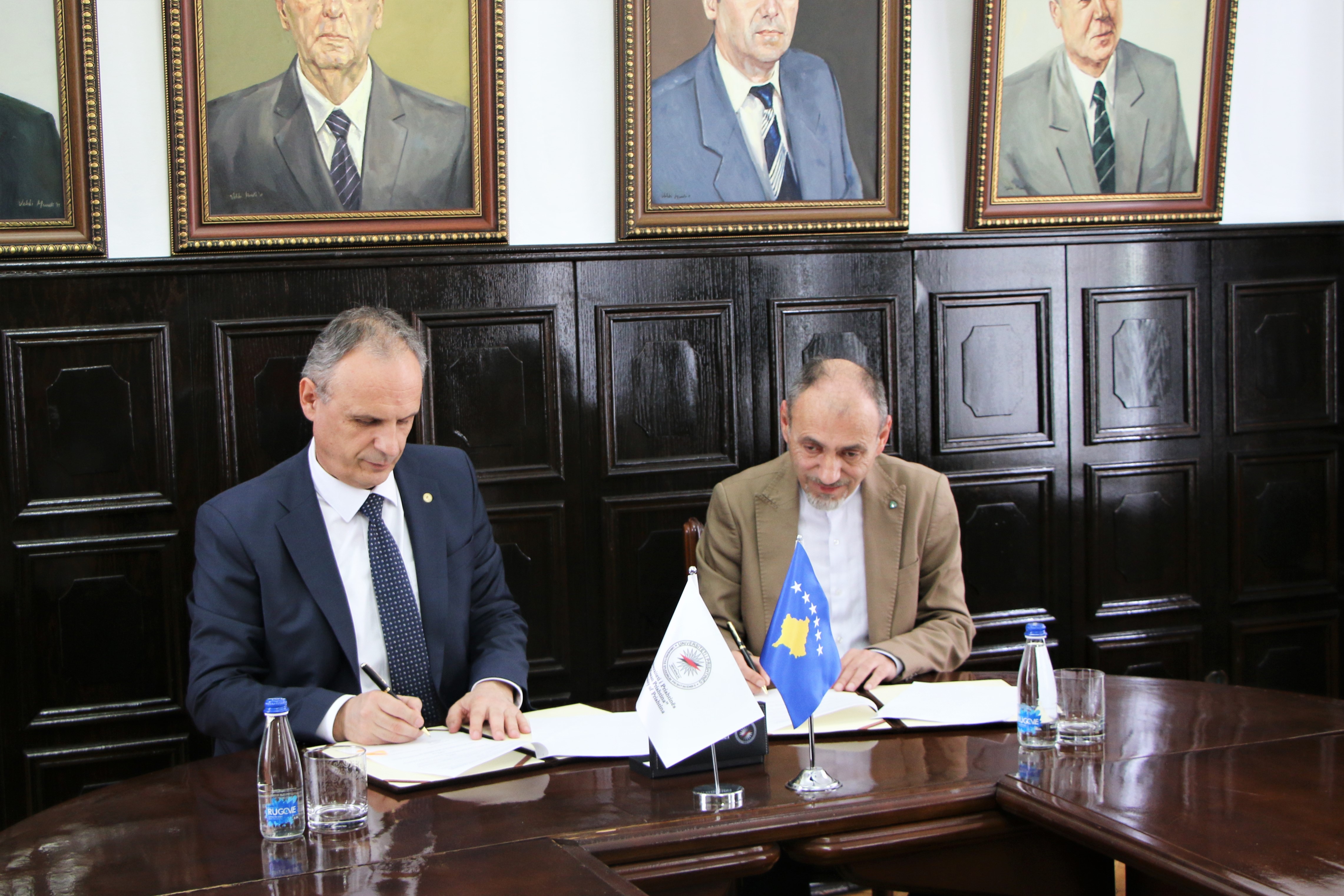 UP-ja nënshkruan marrëveshje bashkëpunimi me Forumin Kosovar të Aftësisë së Kufizuar