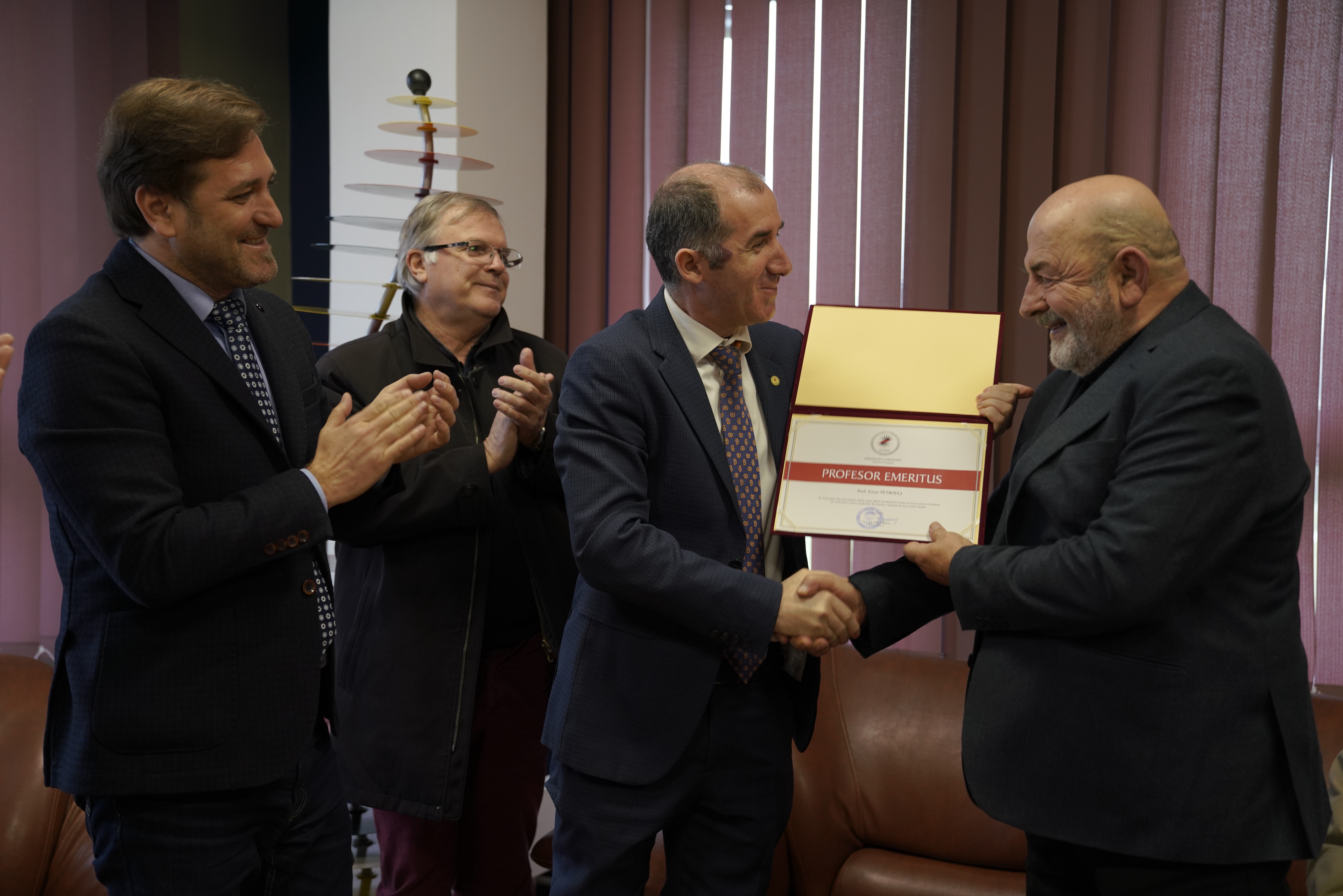 Profesor Enver Petrovcit i ndahet titulli “Profesor Emeritus”