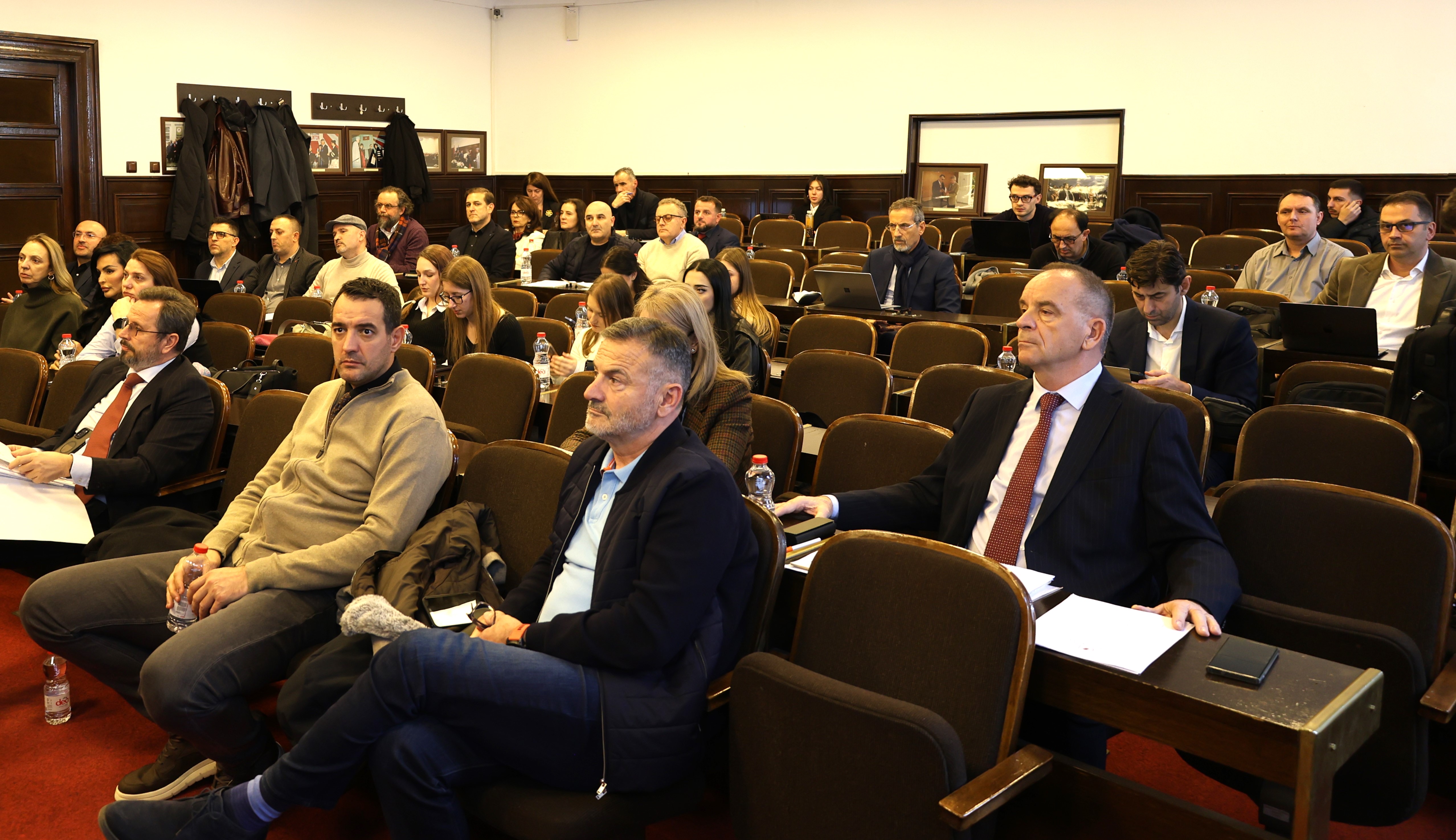 Senati miraton propozimet për riemërime dhe avancime të personelit akademik në tetë fakultete të UP-së
