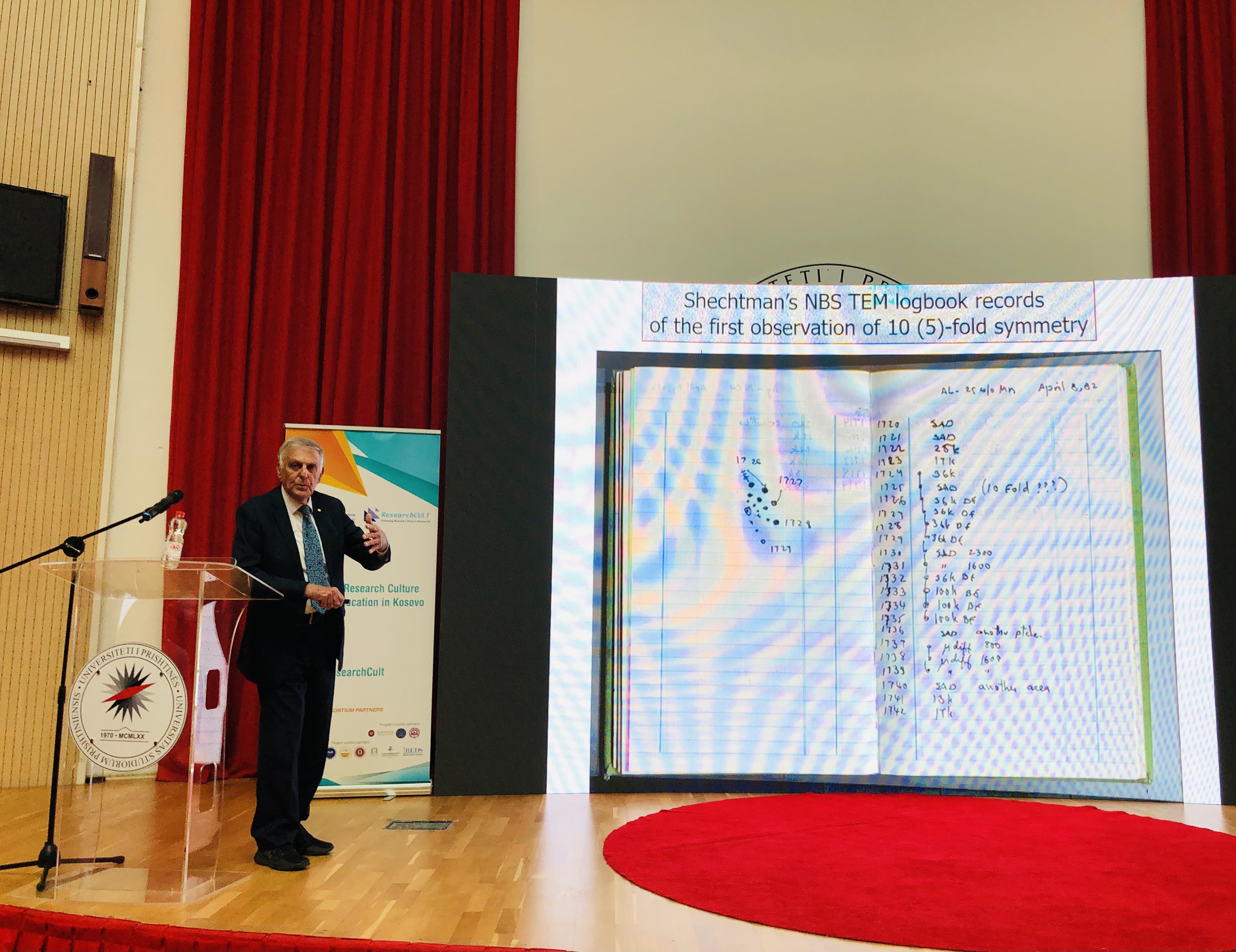 Nobelisti Shechtman mban ligjëratë në ditën e dytë të Konferencës Ndërkombëtare në UP