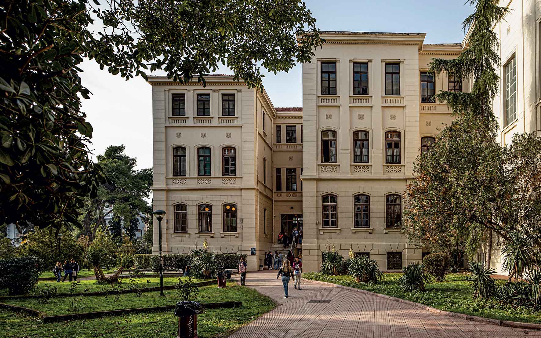 Hapet Thirrja për Bursa në Programin Erasmus+ në Aristotle University of Thessaloniki, Greqi