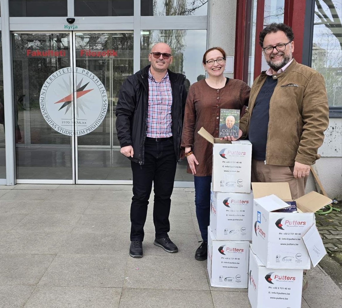 American diplomat, Barbara L. Grub, donates her books to the University of Prishtina