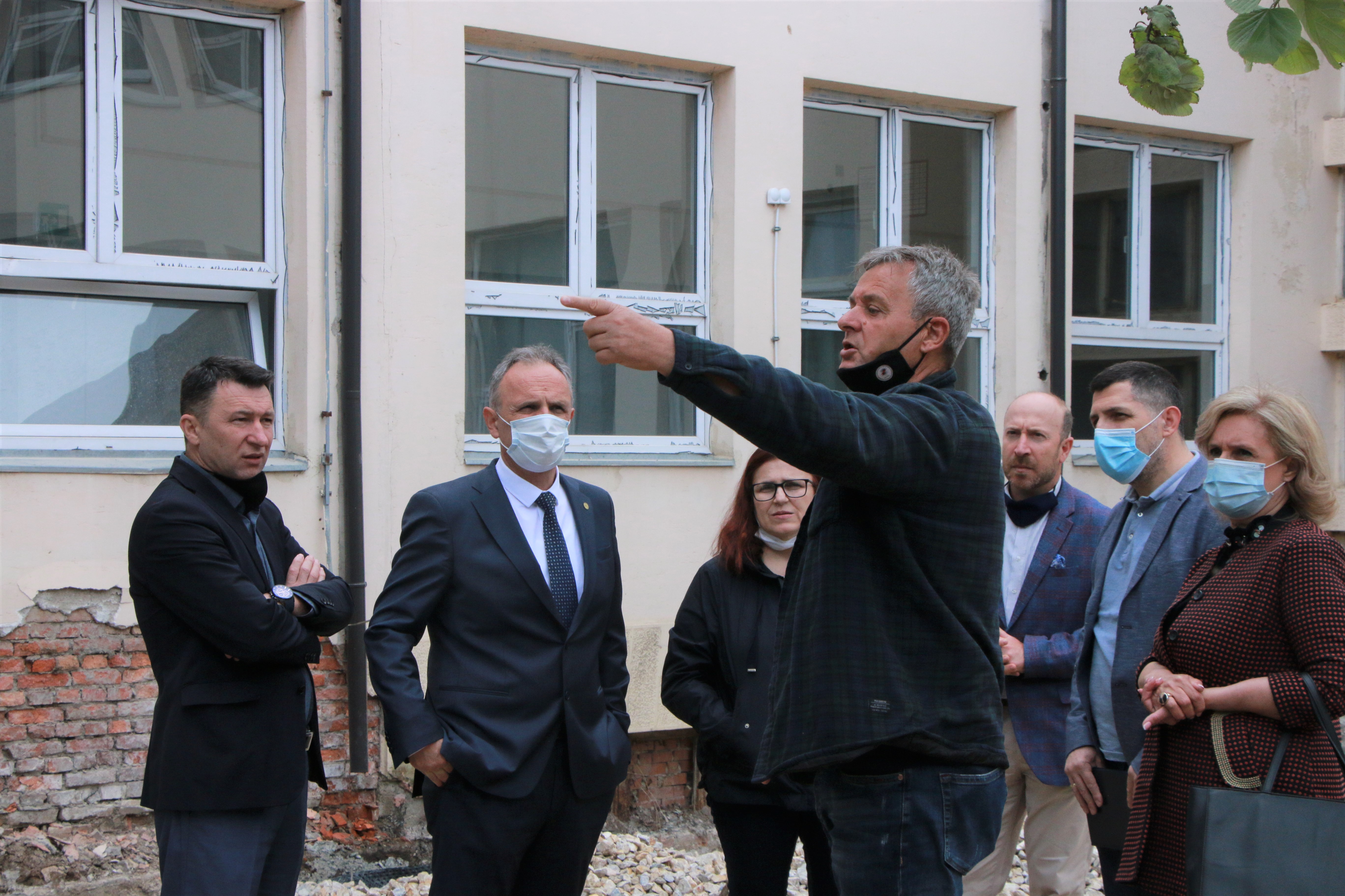 Vijojnë vizitat e menaxhmentit te vendpunimet, në kuadër të projektit për drenazhim të objekteve të UP-së