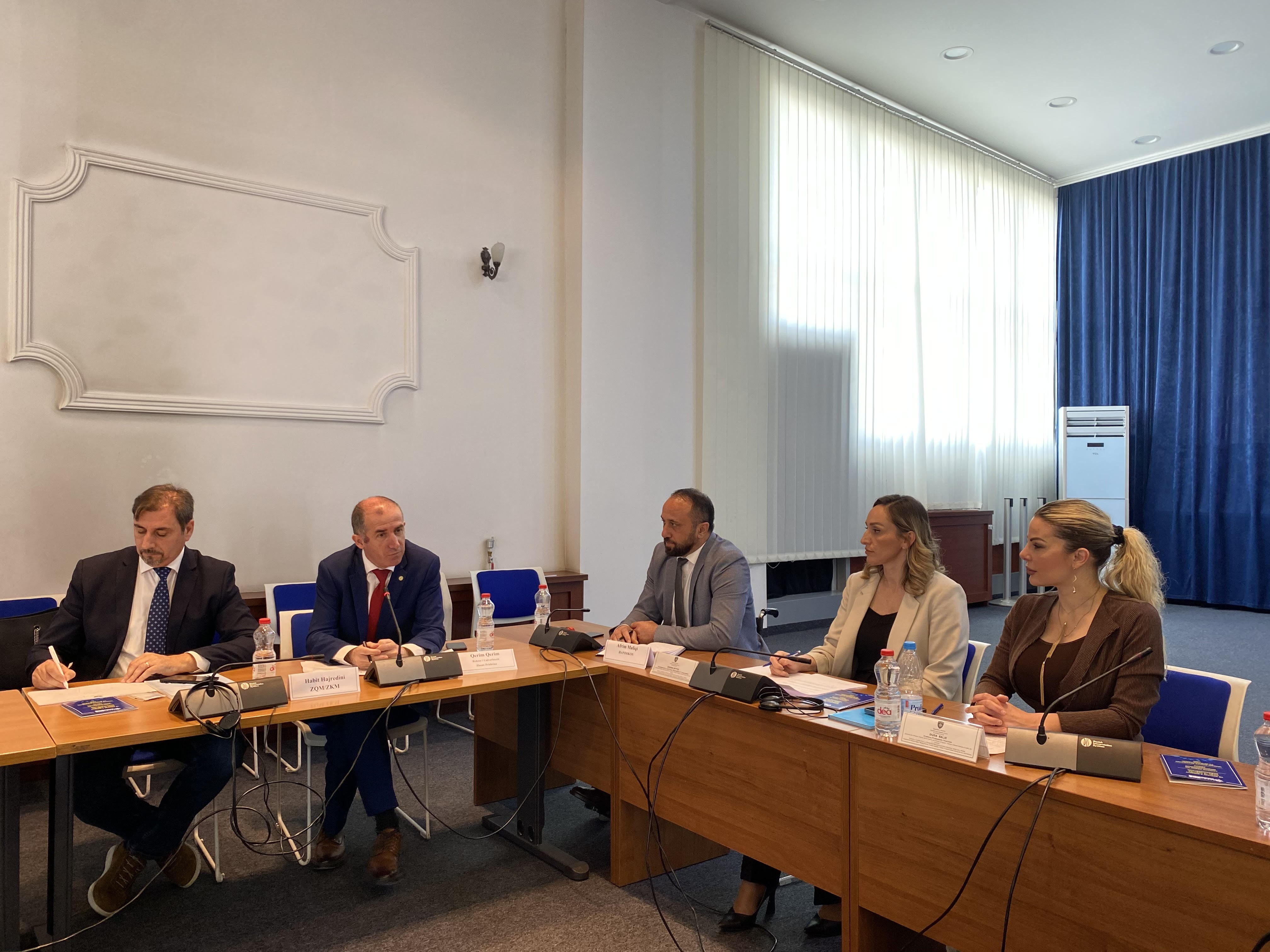 Rektori Qerimi merr pjesë në tryezën e diskutimit lidhur me përfshirjen e Konventës për të Drejtat e Personave me Aftësi të Kufizuara në Kushtetutë