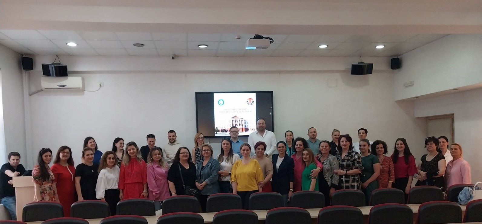 Universiteti i Prishtinës zhvillon vizitë studimore për stafin administrativ në Universitetin e Tiranës