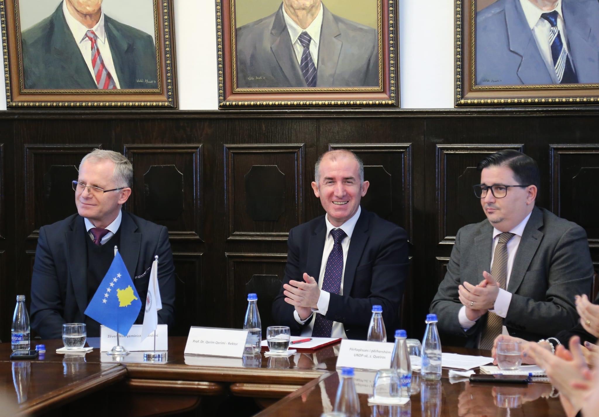 Universiteti i Prishtinës ka ndërmarre iniciativën për themelimin e qendrës për studentët me nevoja të veçanta.