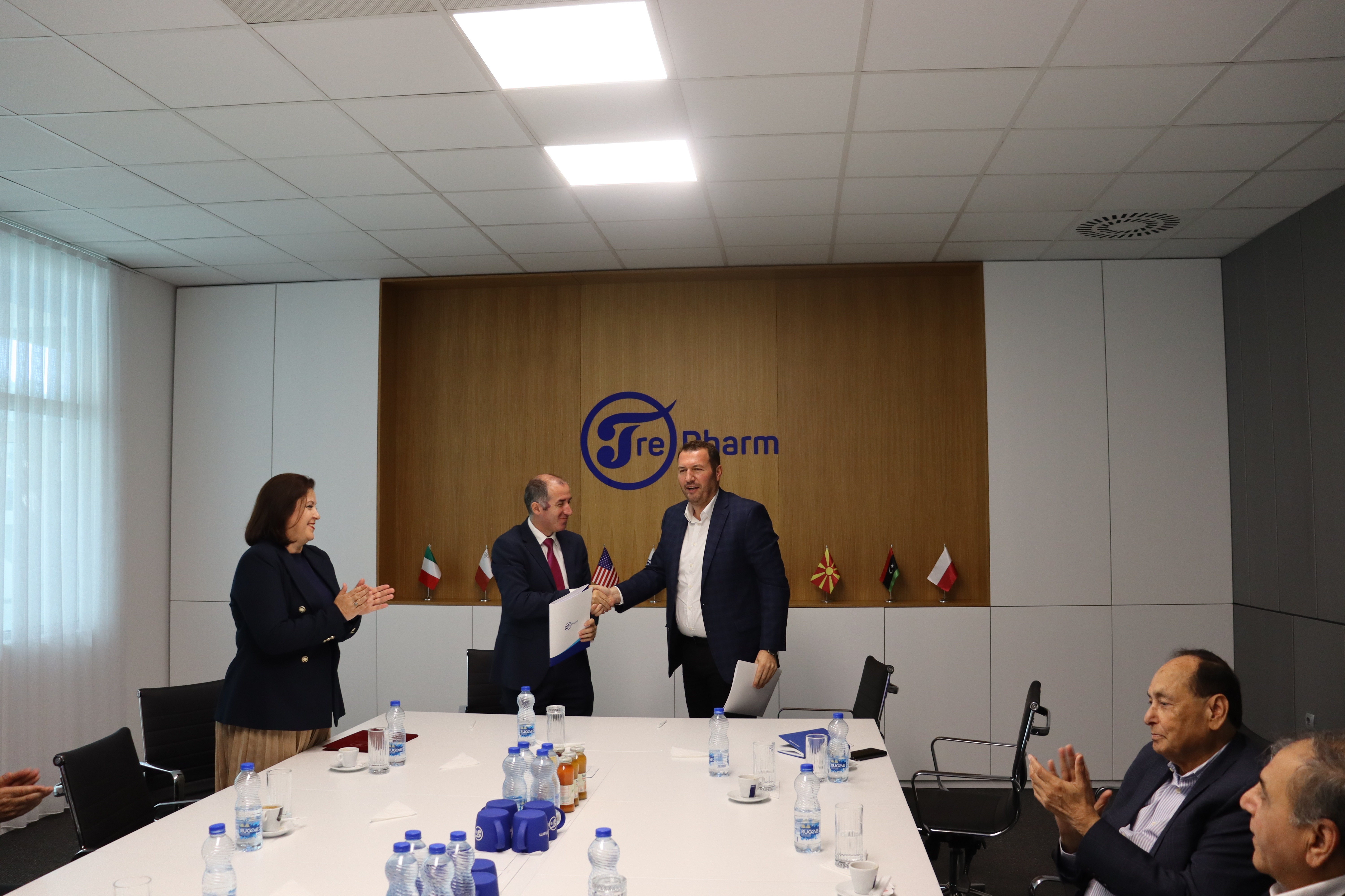 Universiteti i Prishtinës nënshkruan marrëveshje bashkëpunimi me kompaninë Farmaceutike TrePharm