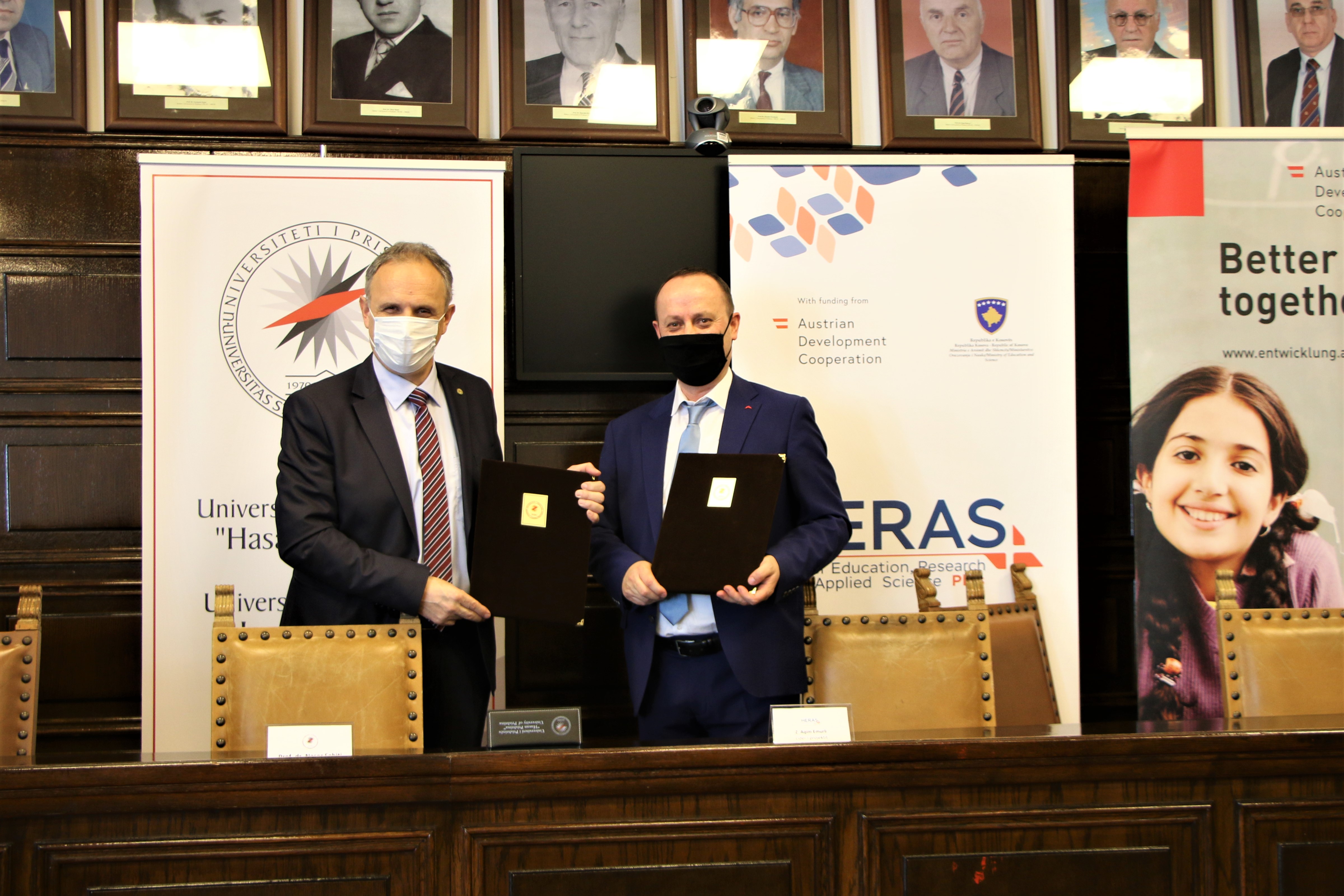 Universiteti i Prishtinës dhe ‘HERAS Plus’ nënshkruajnë marrëveshje bashkëpunimi