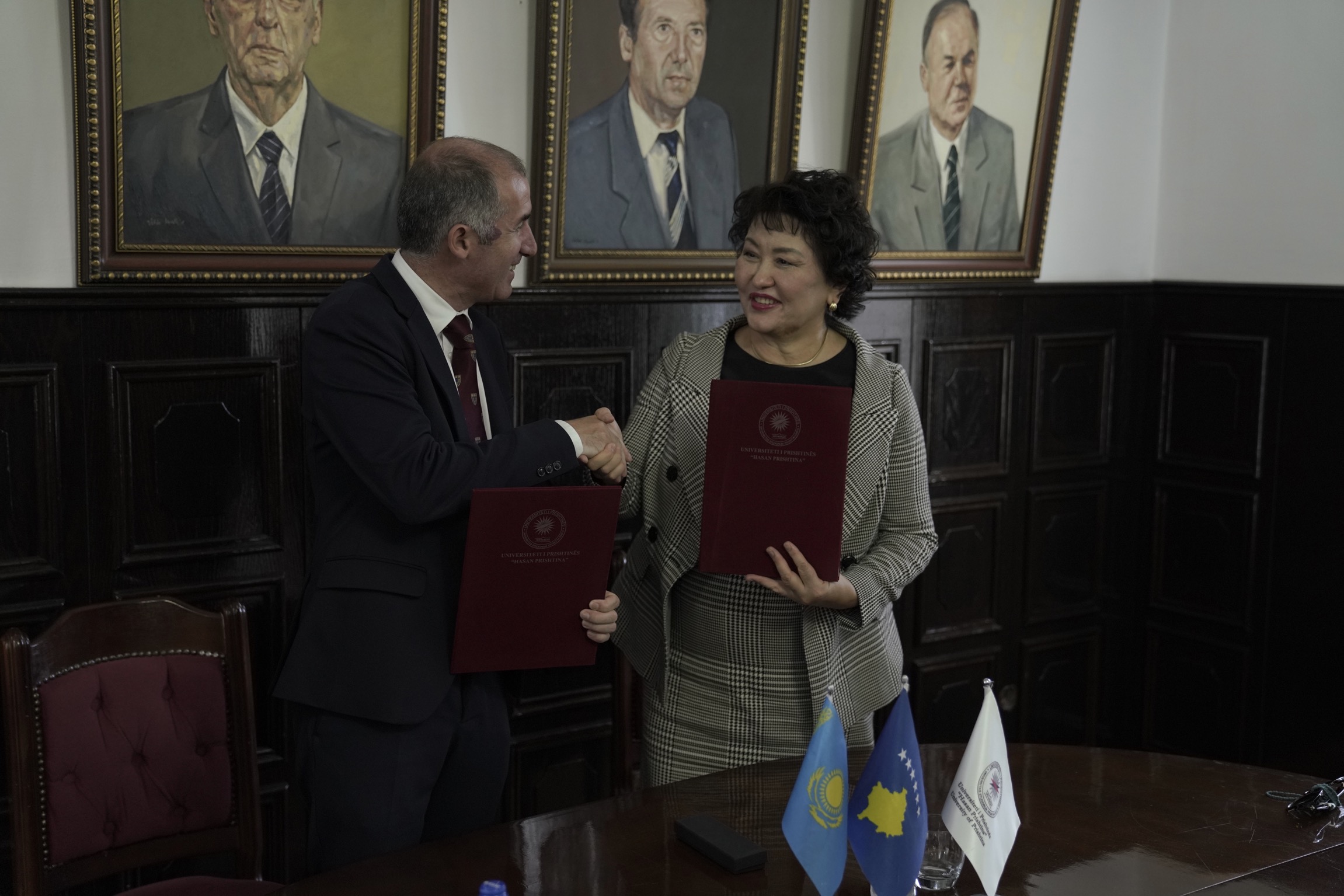 Universiteti i Prishtinës nënshkroi një Memorandum Bashkëpunimi me Universitetin Kombëtar të Arteve të Kazakistanit