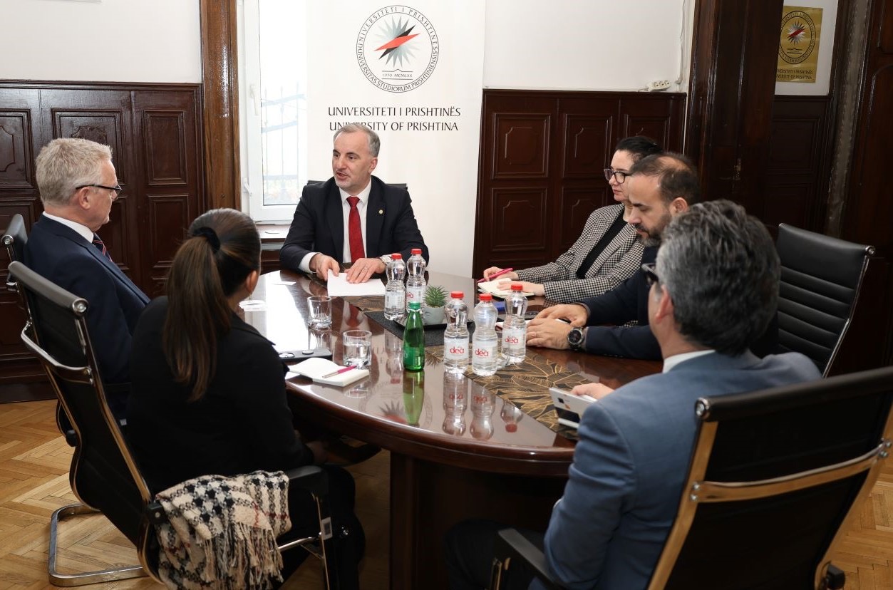 Head of OSCE Mission Visits University of Prishtina
