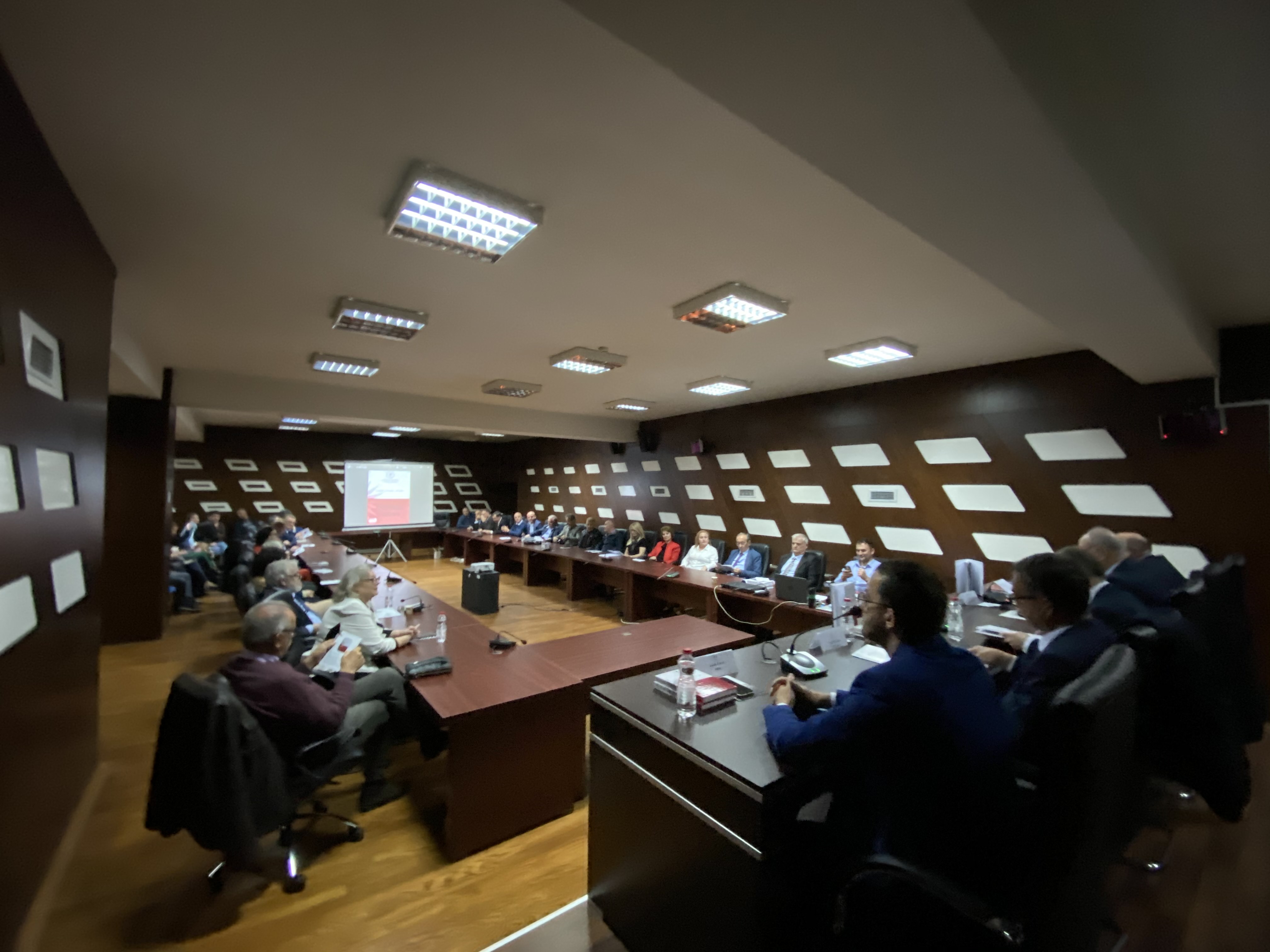 Në Panairin Mbarëkombëtar të Librit Akademik dhe Shkencor, promovohen botimet e UP-së
