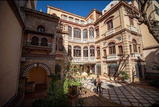 Hapet Thirrja për Bursa në Programin Erasmus+ në “University of Granada”, Spanjë