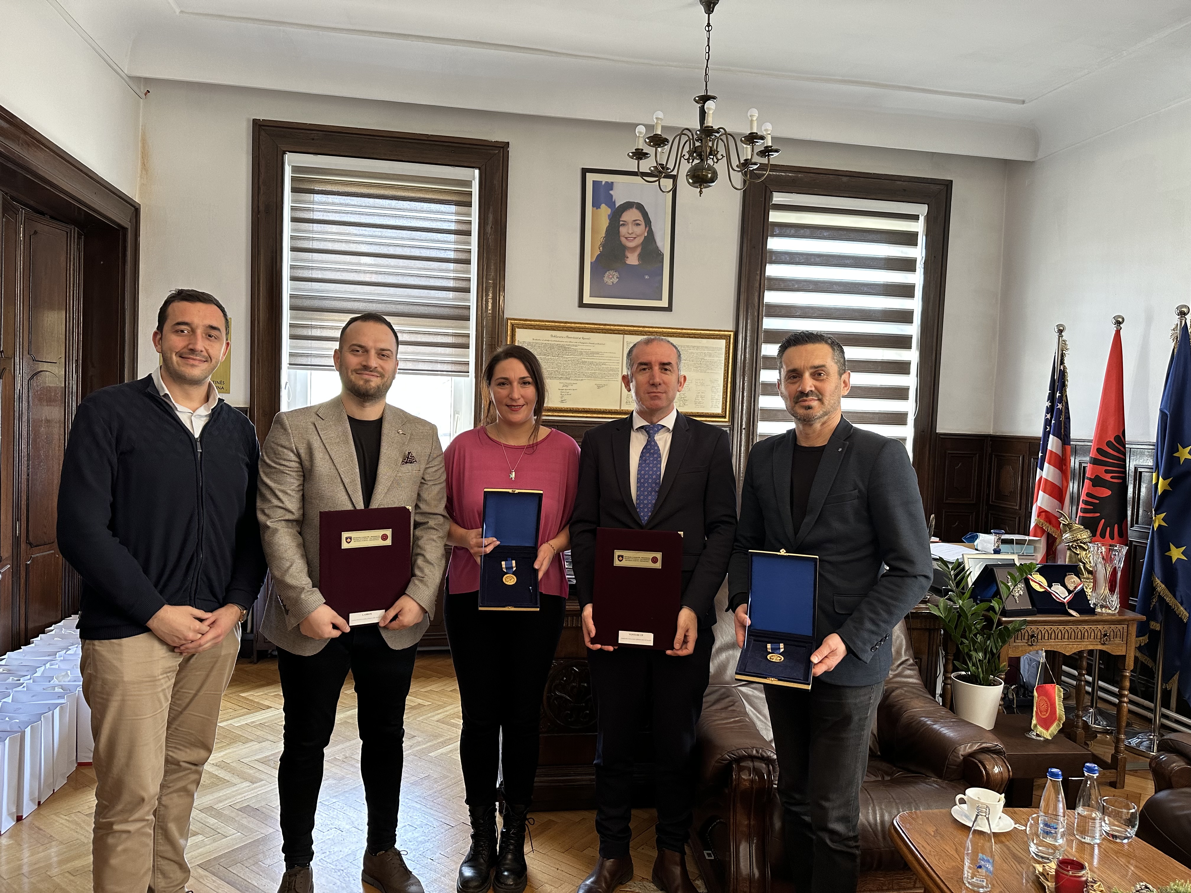 Rektori Qerimi priti laureatët e çmimeve për inovacion nga radhët e UP-së
