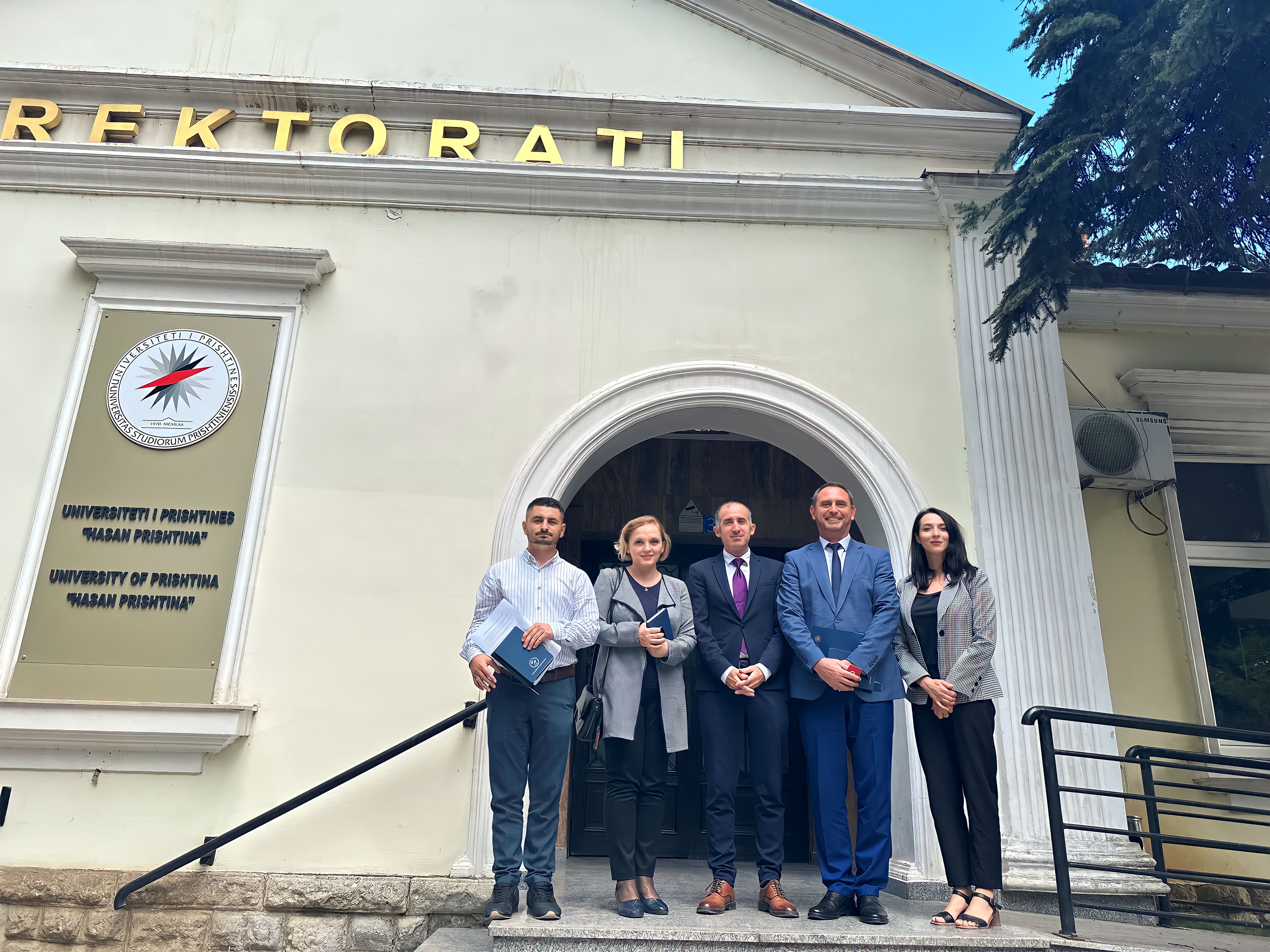 Rektori Qerimi priti në takim anëtarët e Grupit Punues për Çështje të Arsimit në Këshillin Konsultativ për Komunitete në Zyrën e Presidentës së Kosovës