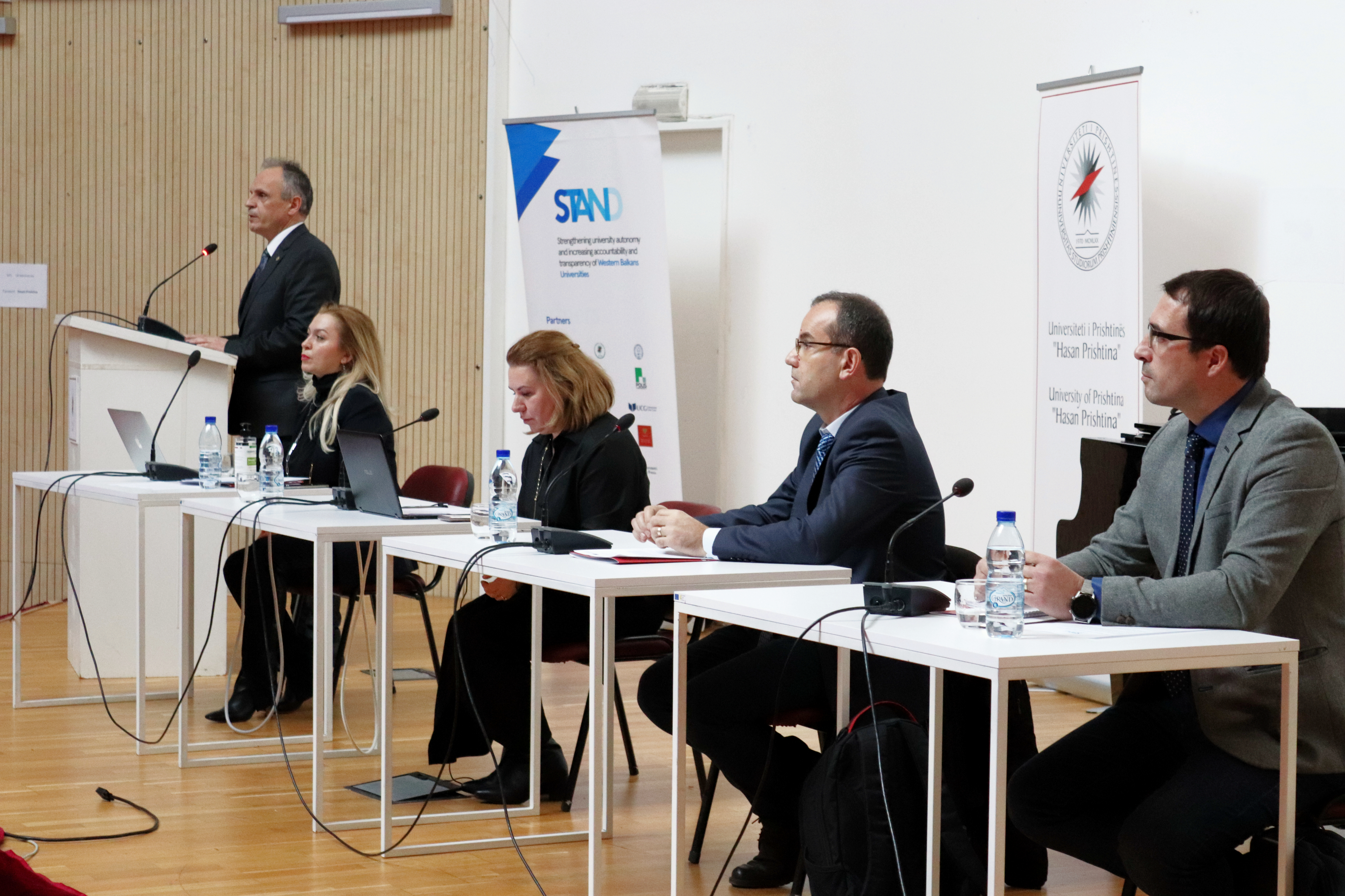 Në UP diskutohet për Raportin e Vlerësimit të Kartelës Matëse të Autonomisë Universitare në Kosovë