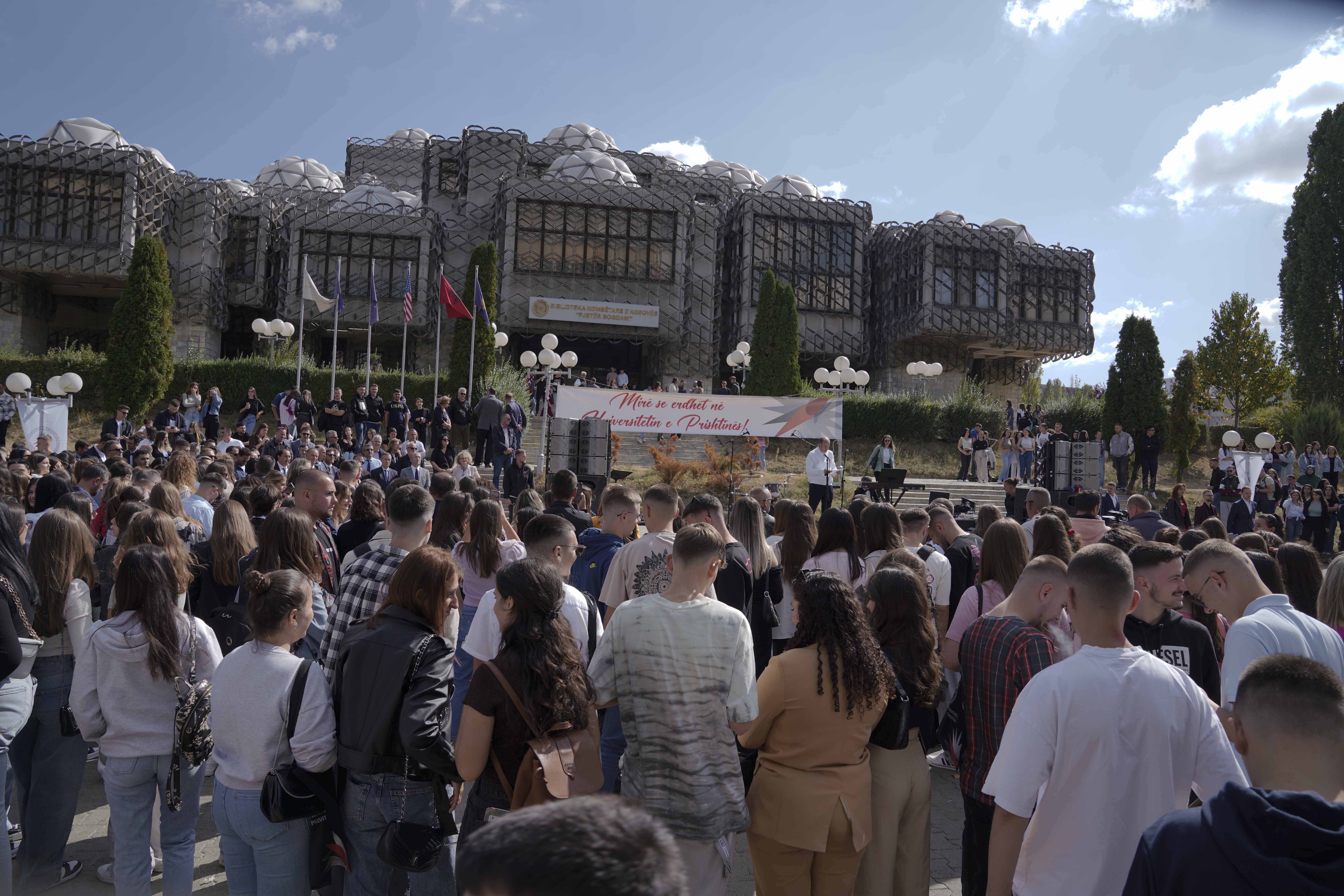 Universiteti i Prishtinës ka mirëpritur studentët e rinj të vitit akademik 2023/24