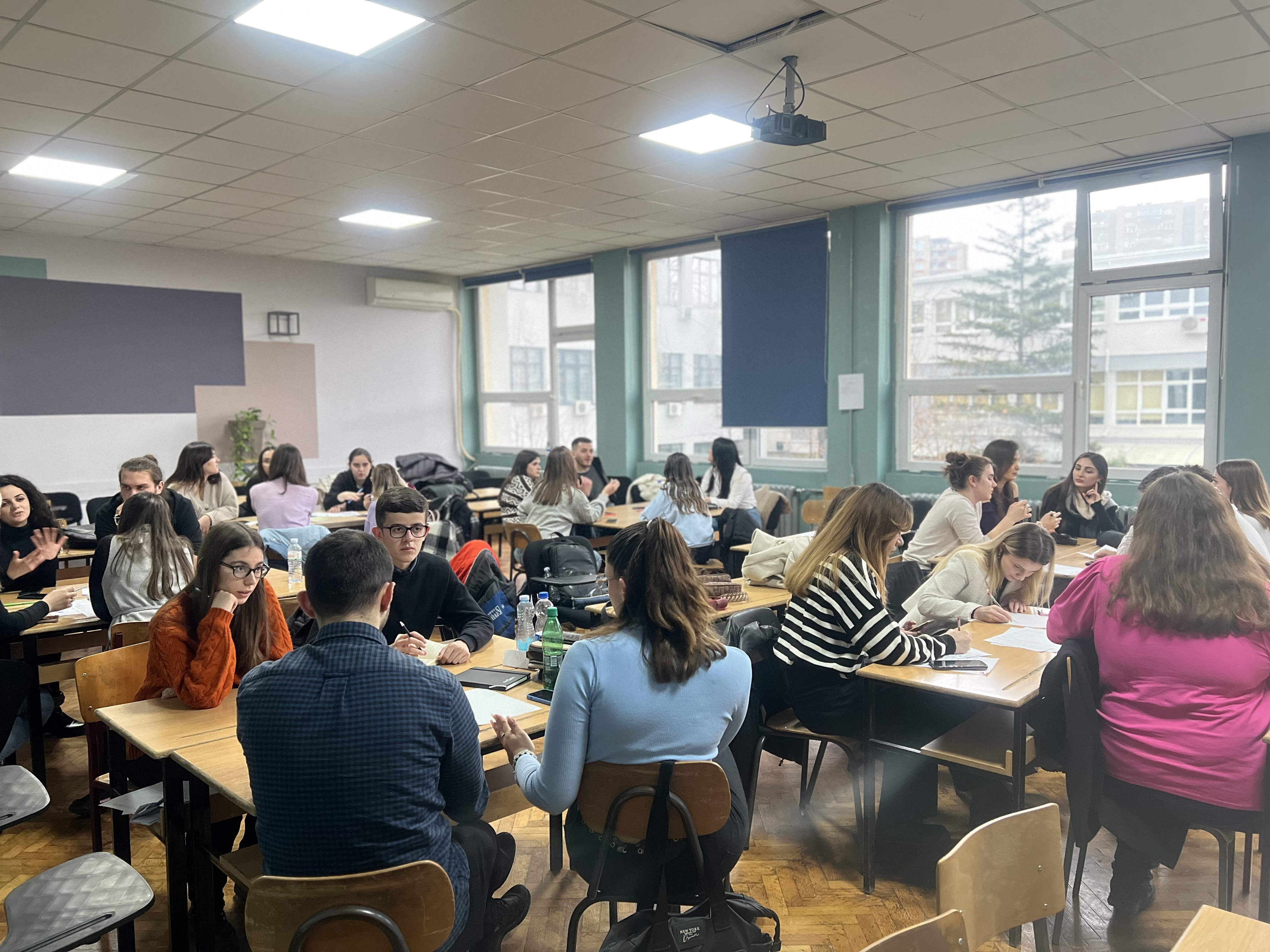 Mësimdhënësja e Fakultetit të Filologjisë, përfituese e “University Support Grant” nga Ambasada e SHBA-së