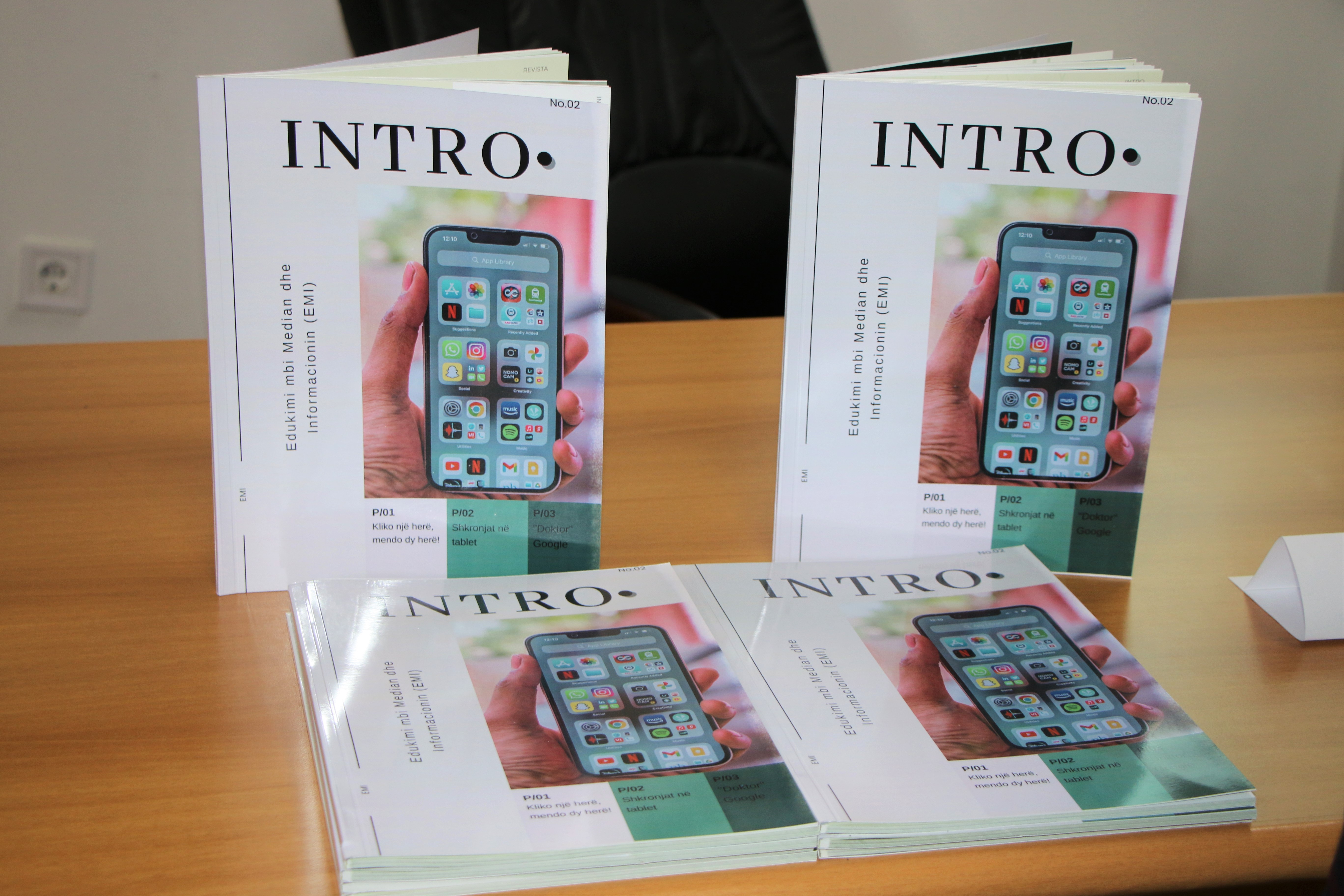 Promovohet revista “INTRO”