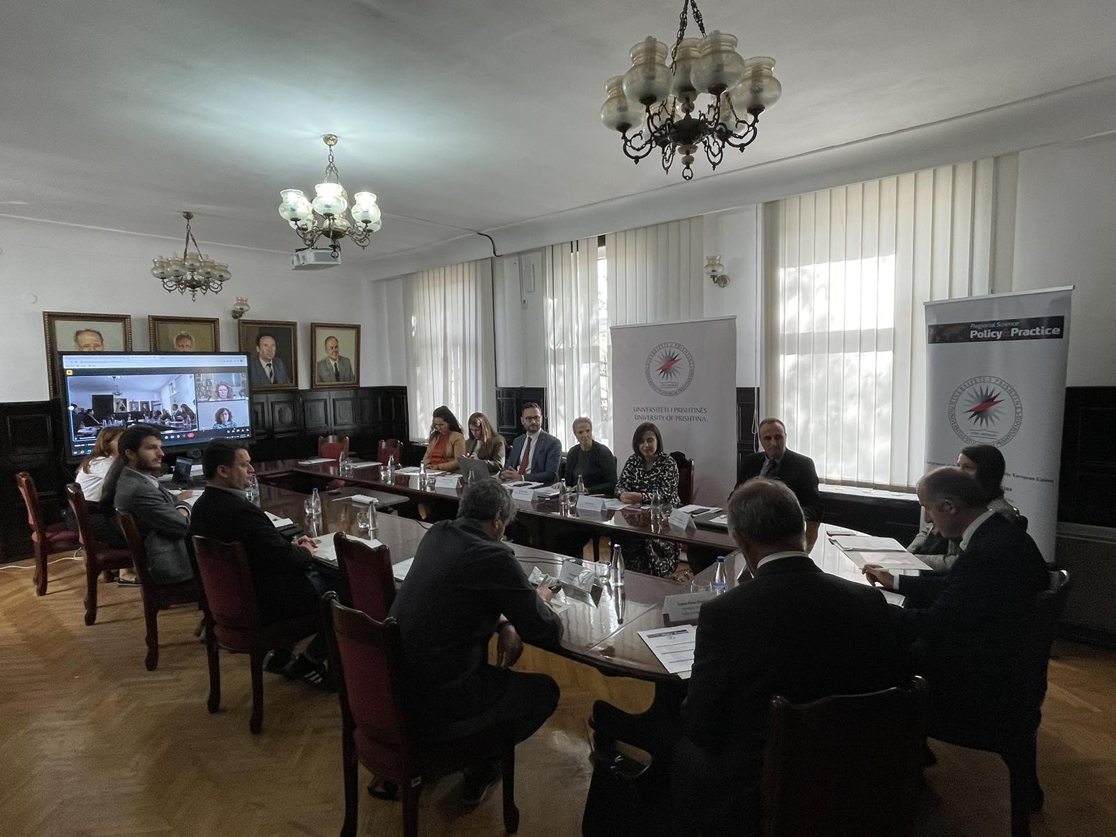 Ka filluar zyrtarisht konferenca "Zgjerimi i Ballkanit Perëndimor në Bashkimin Evropian", e organizuar bashkërisht nga Universiteti i Prishtinës, Shoqata Ndërkombëtare e Shkencës Rajonale dhe Shoqata Evropiane e Shkencës Rajonale