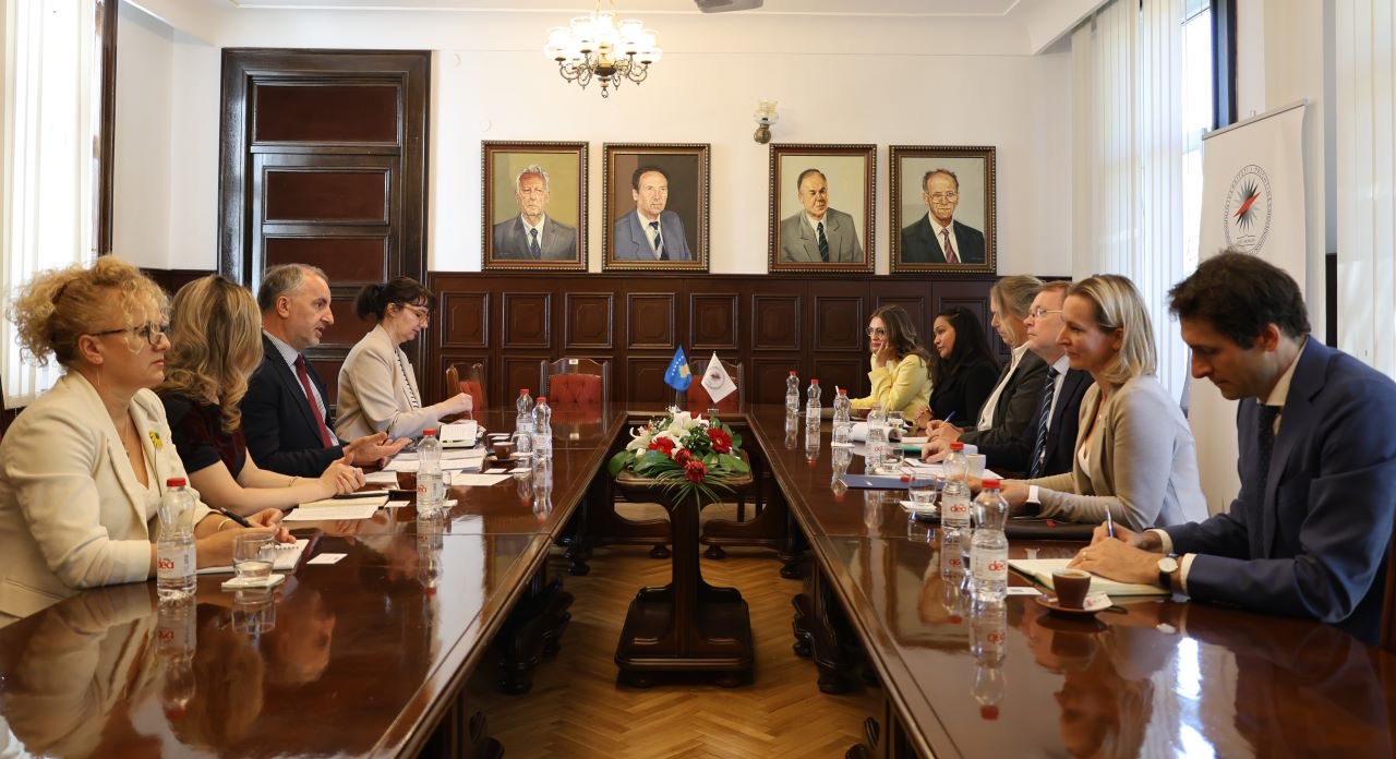 Rector Hajrullahu Welcomes OSCE High Commissioner on National Minorities, Christophe Kamp