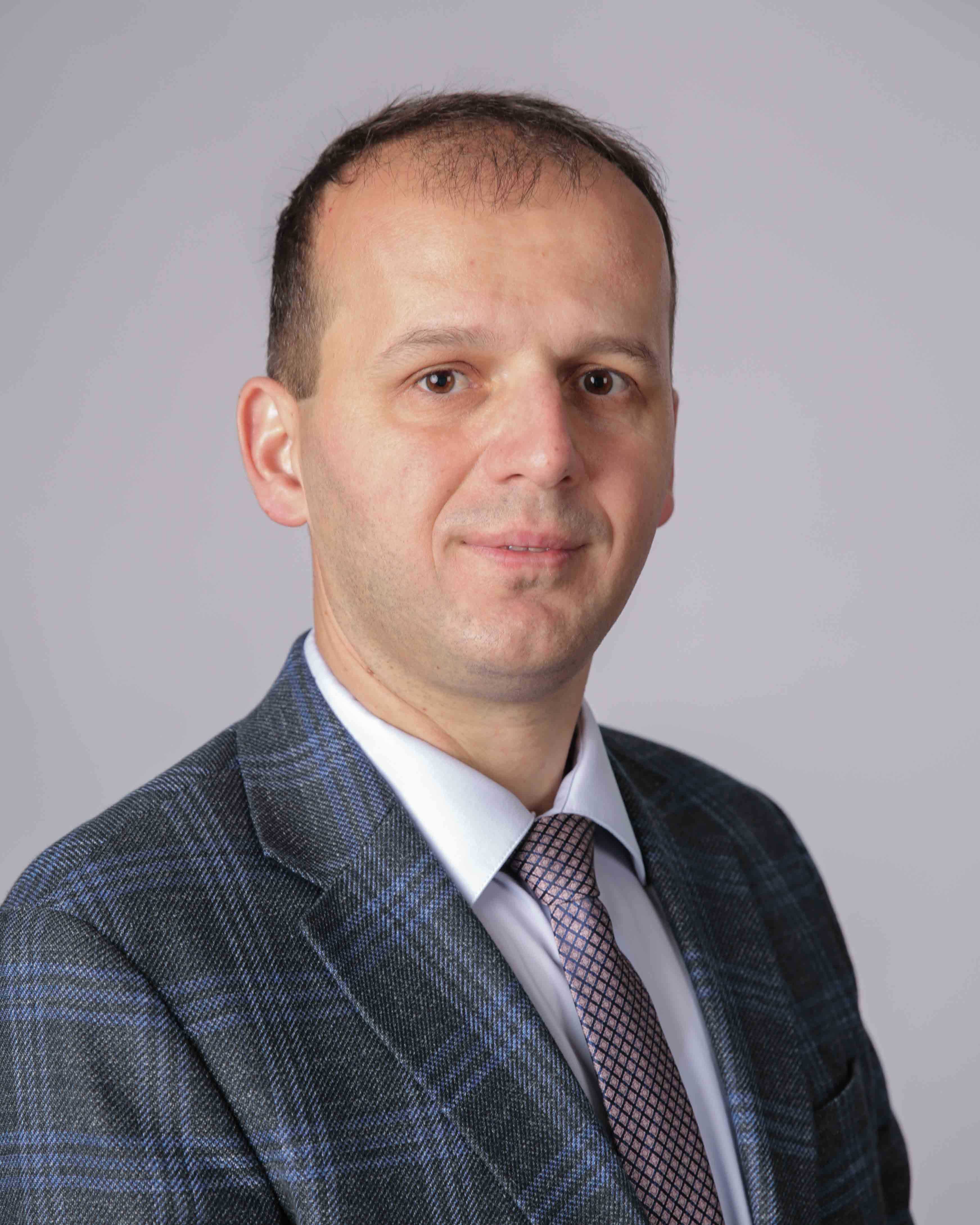 Elton Bahtiri