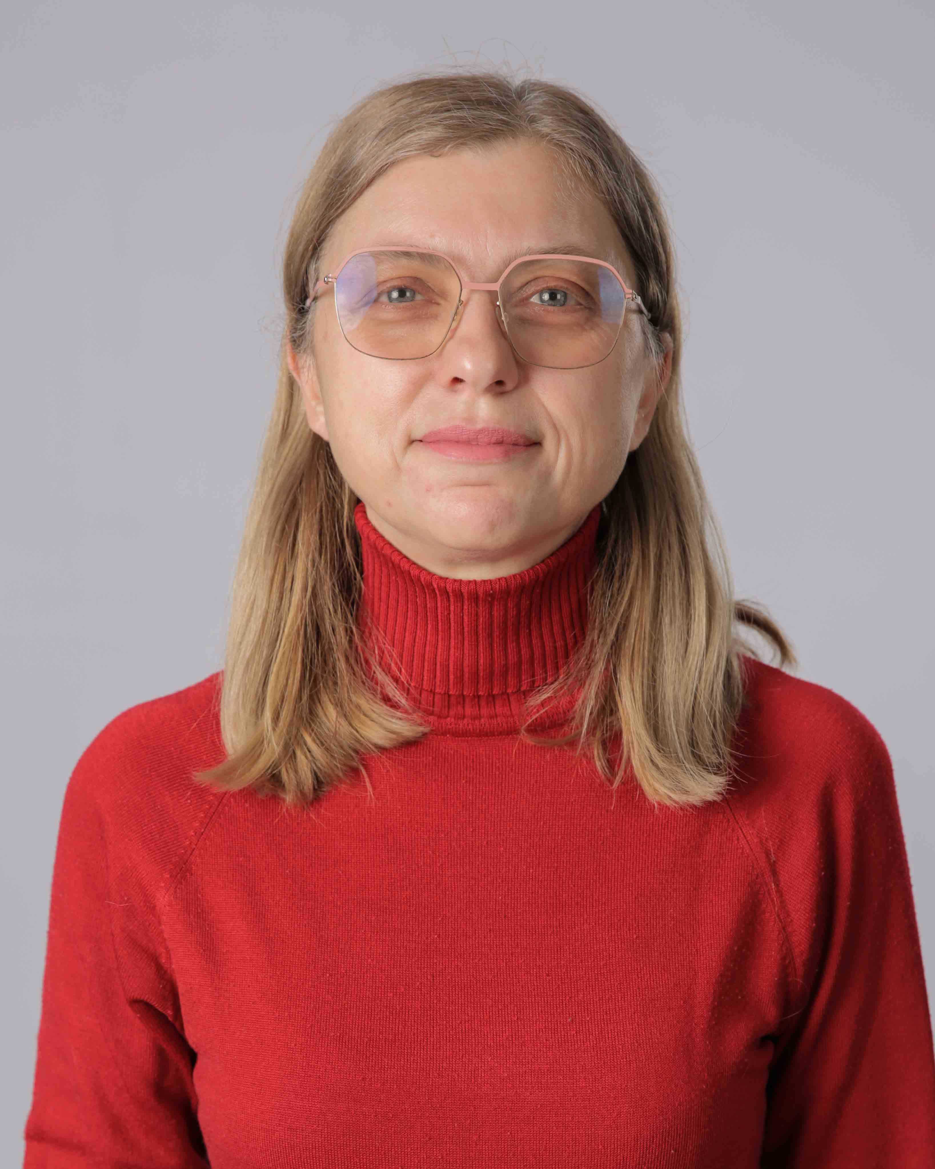 Emine  Ramku