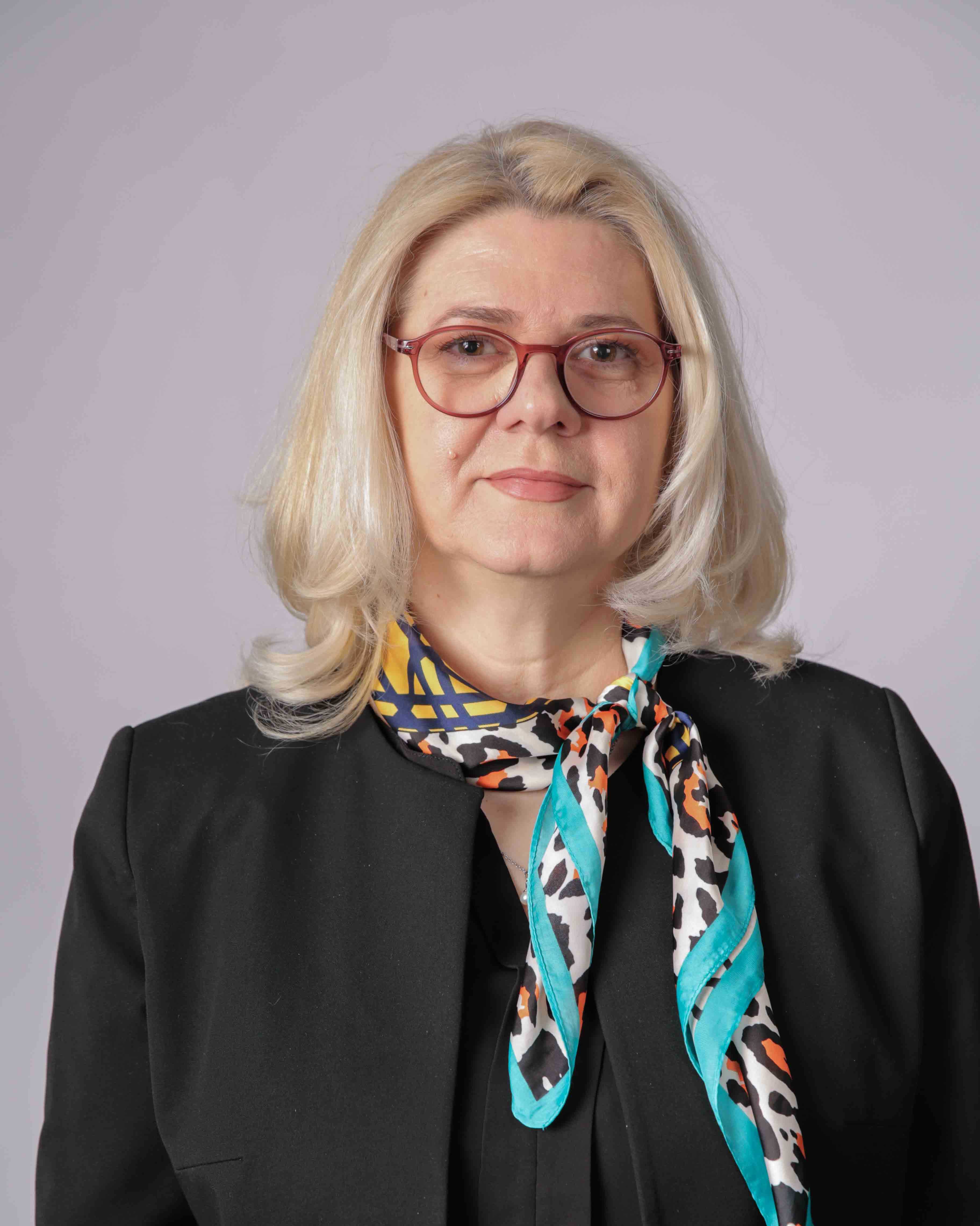 Rina Hoxha