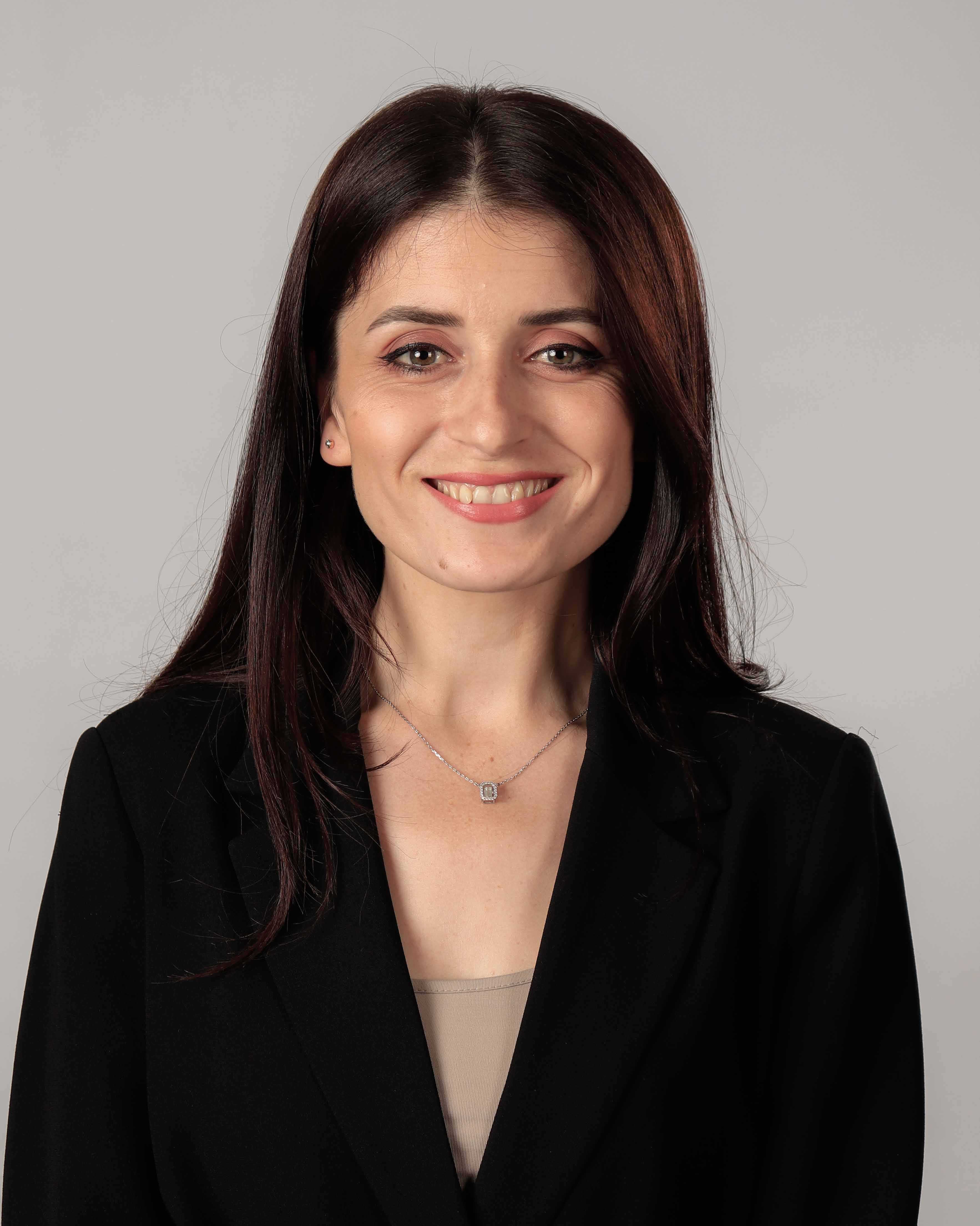 Kadire Binaj