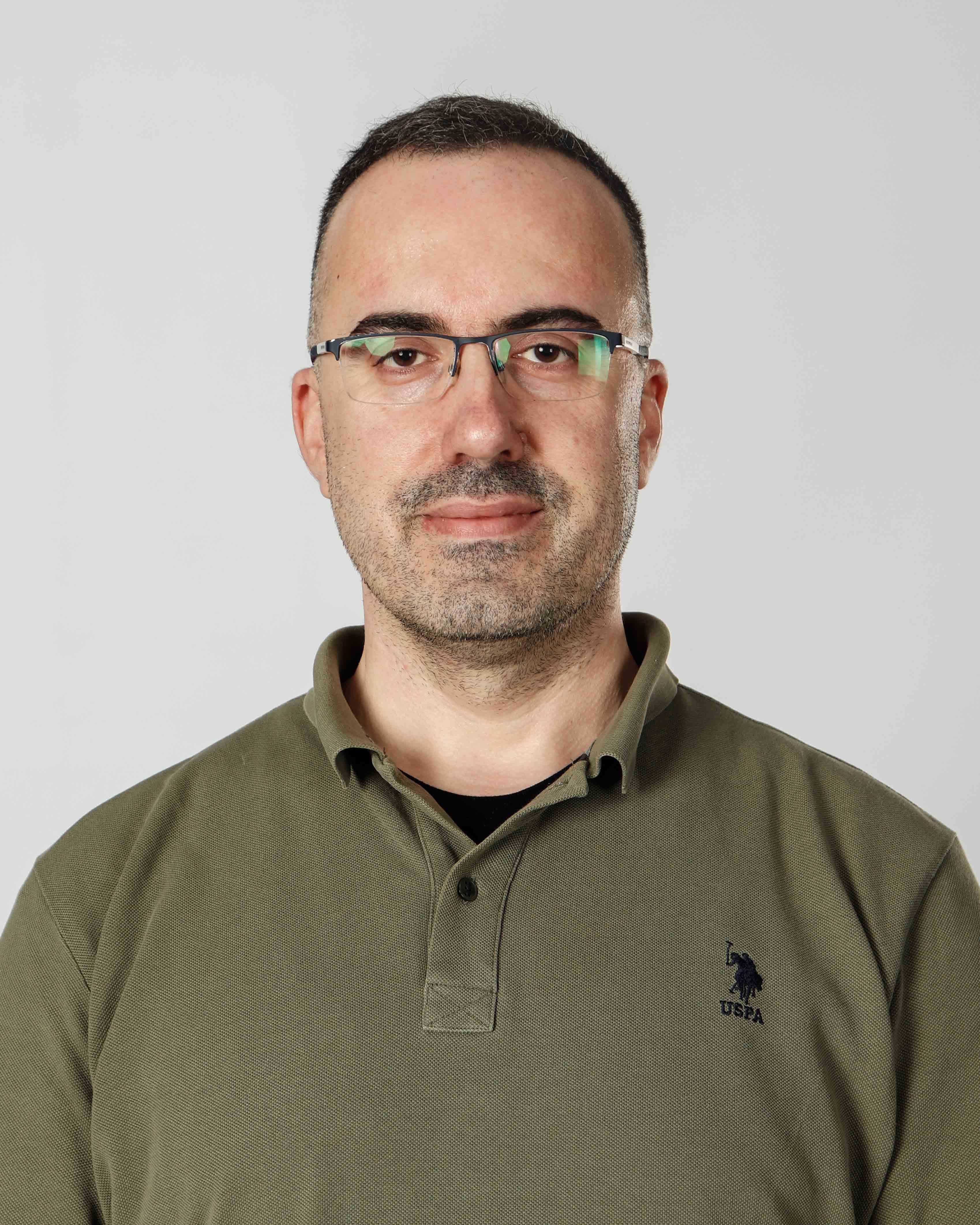 Leonard Kurti